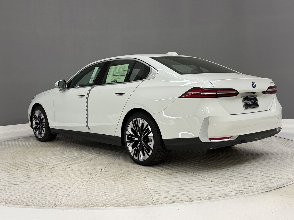 New 2027 BMW 530i Sedan