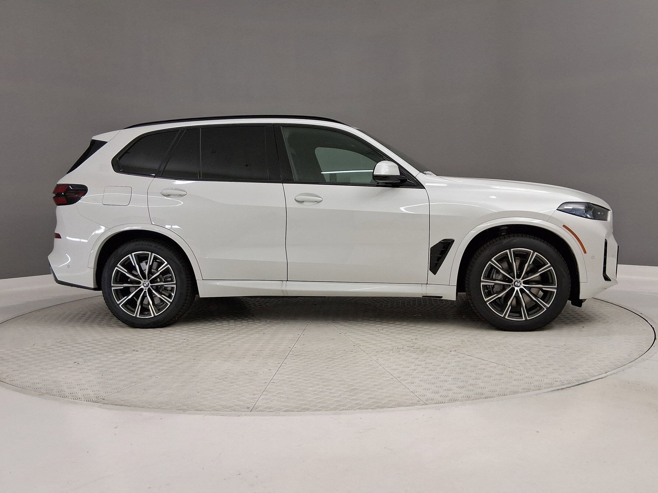 2026 BMW X5 50e - Photo 6
