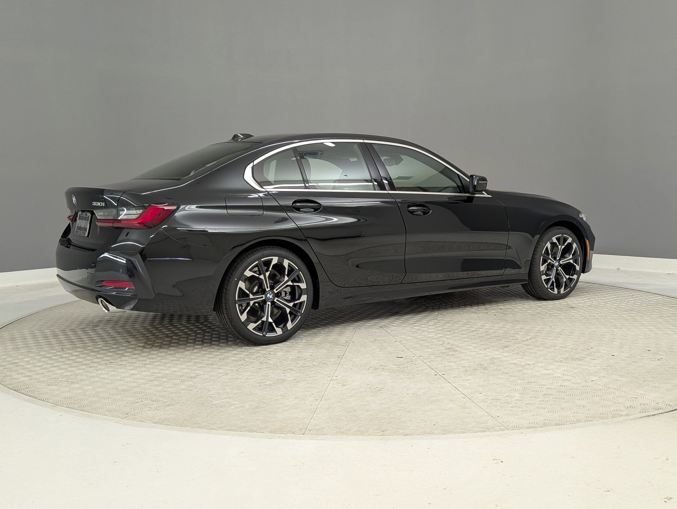 2025 BMW 330i photo 6