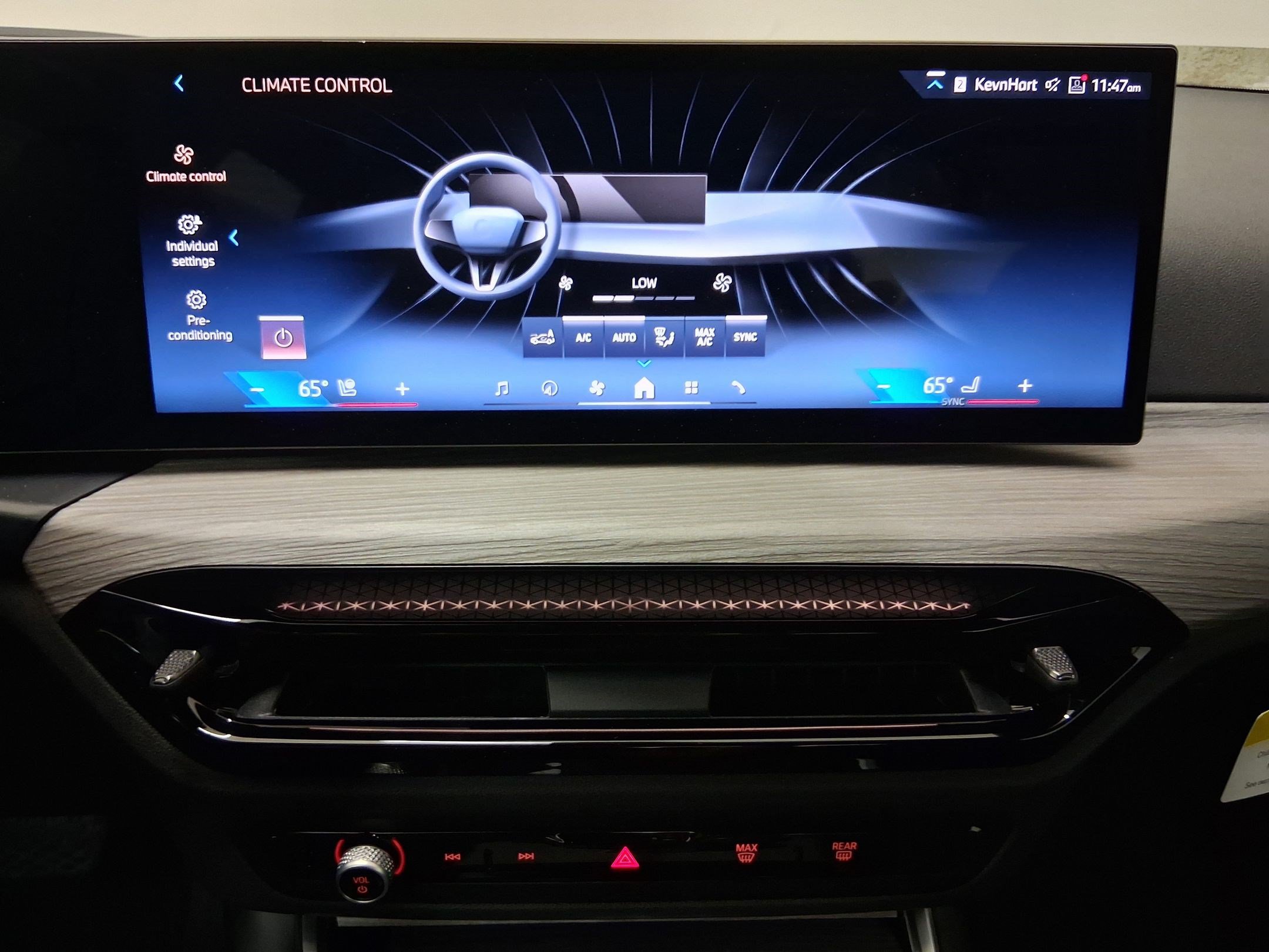 2026 BMW 3 Series 330i - Photo 23