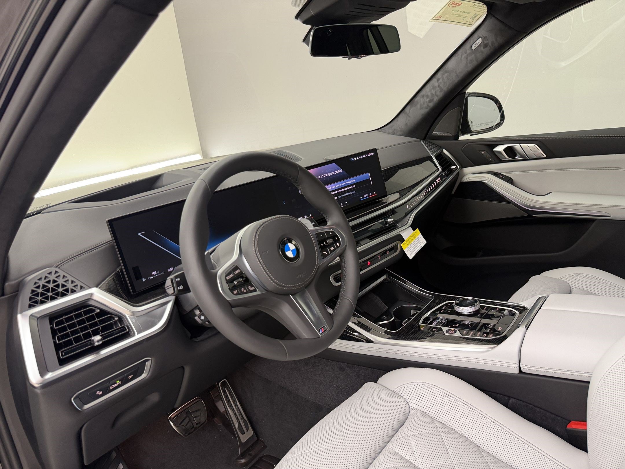 New 2027 BMW X7 xDrive40i SUV