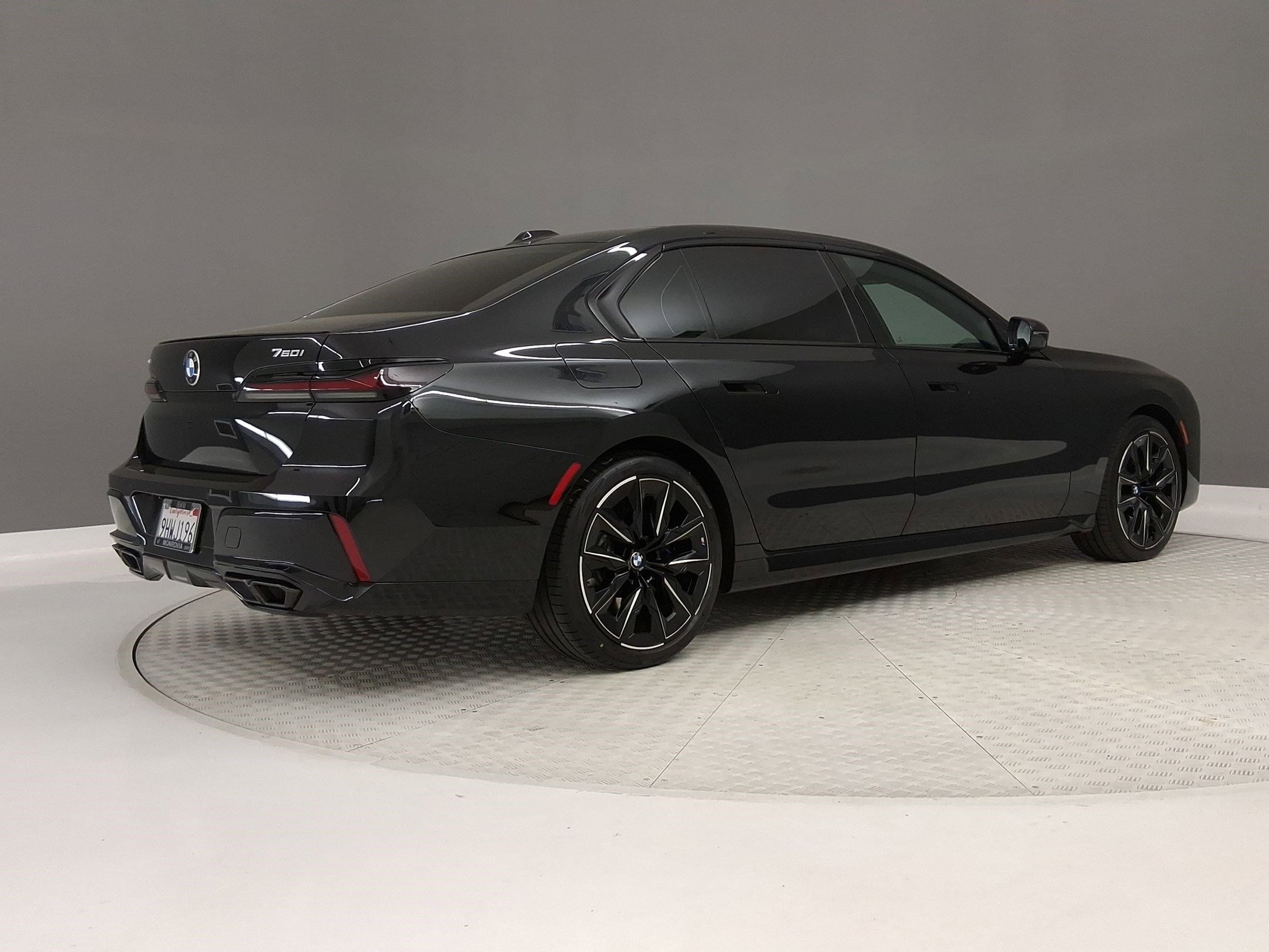 2024 BMW 760i xDrive photo 6