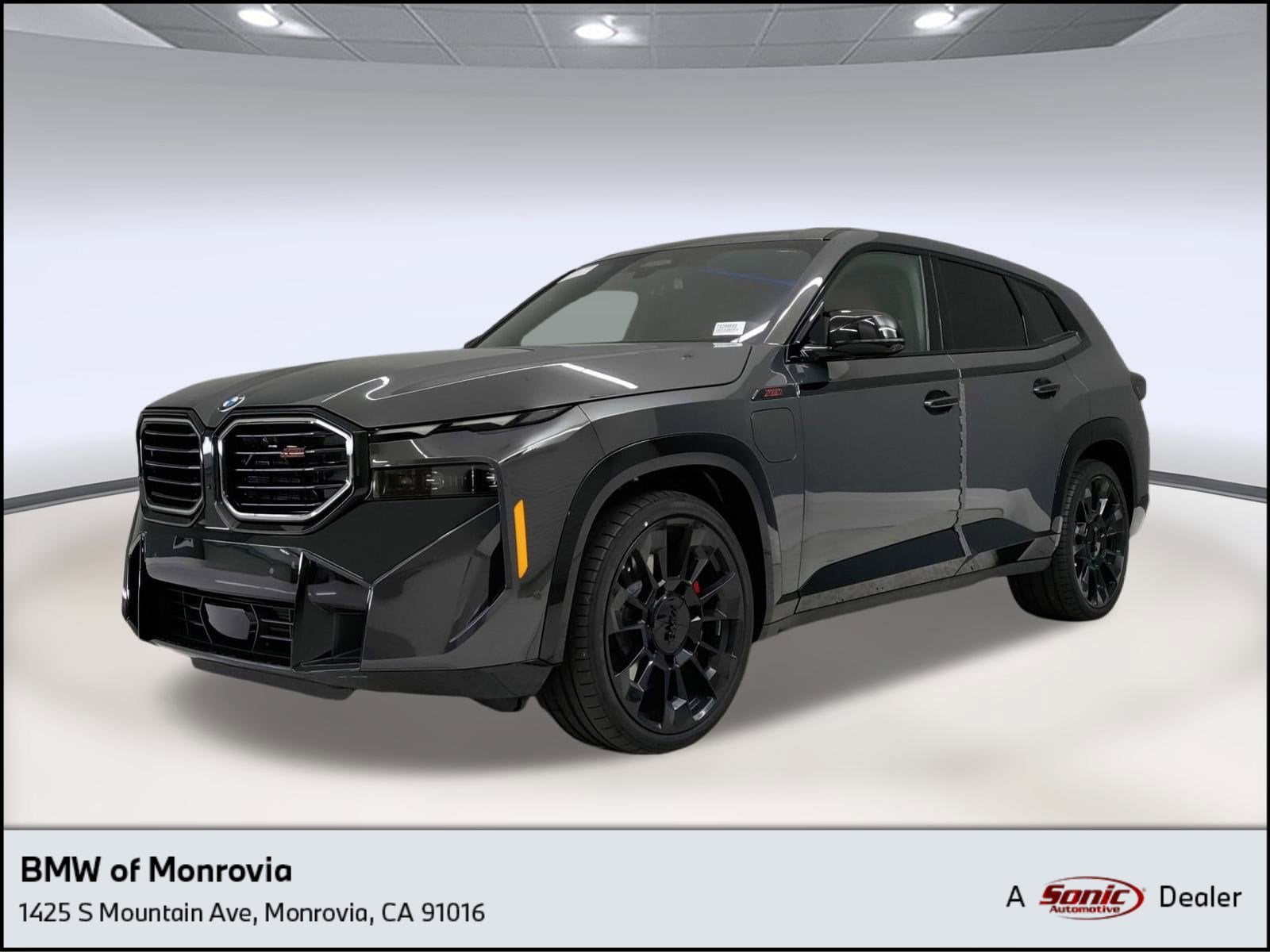 2026 BMW XM Base's photo