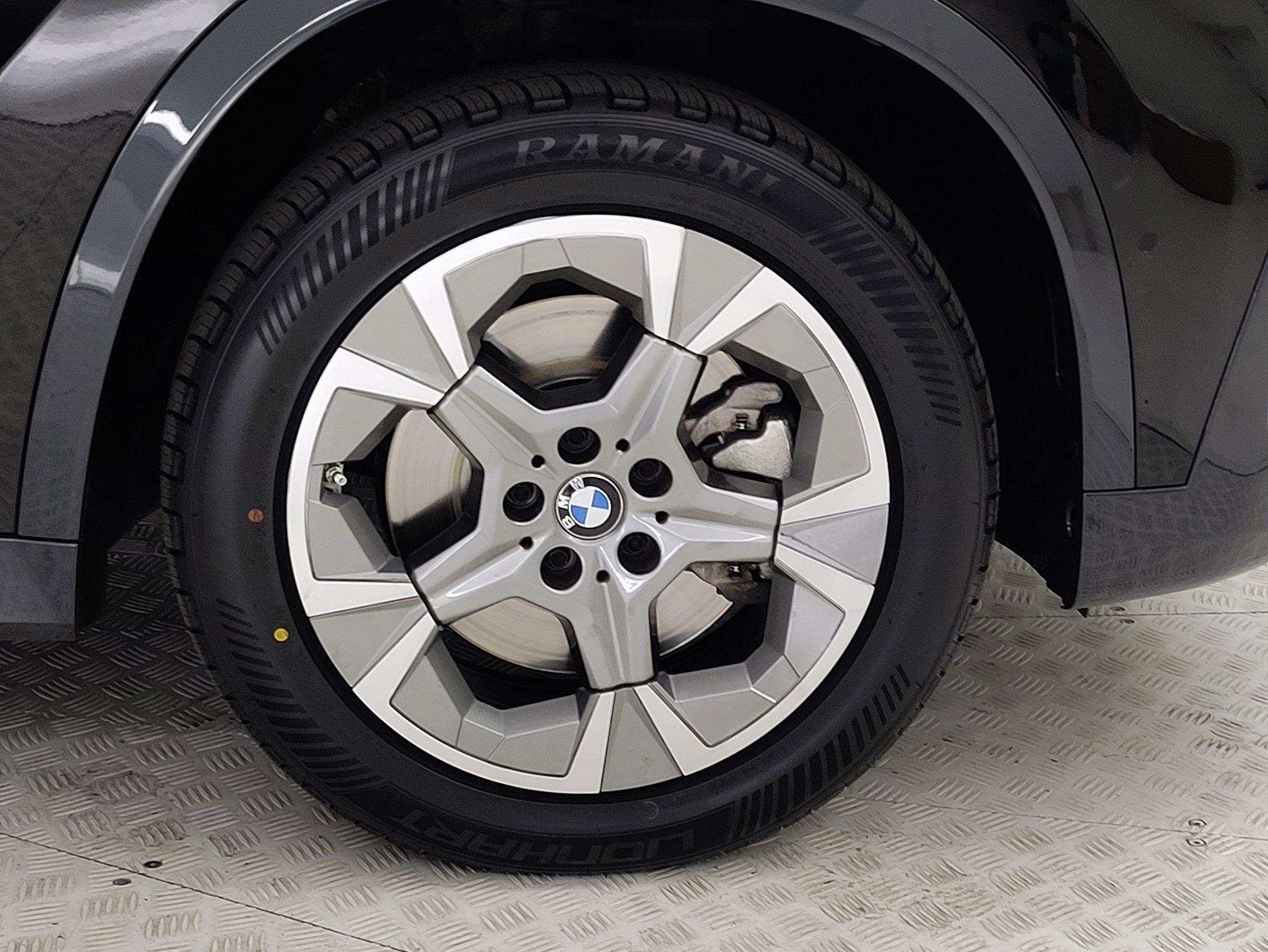 2023 Bmw X1 XDrive28i photo 3