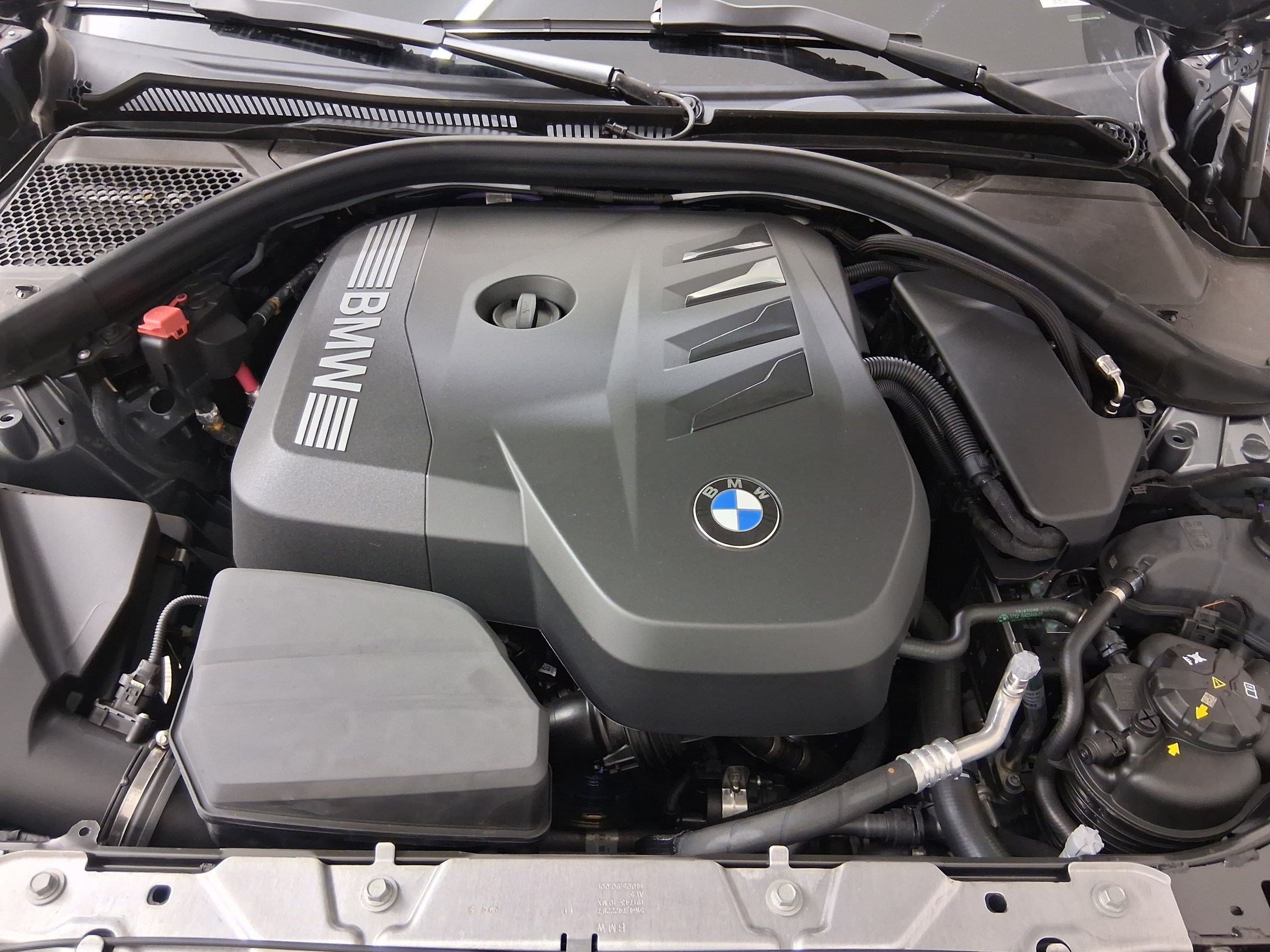 2026 BMW 3 Series 330i - Photo 31