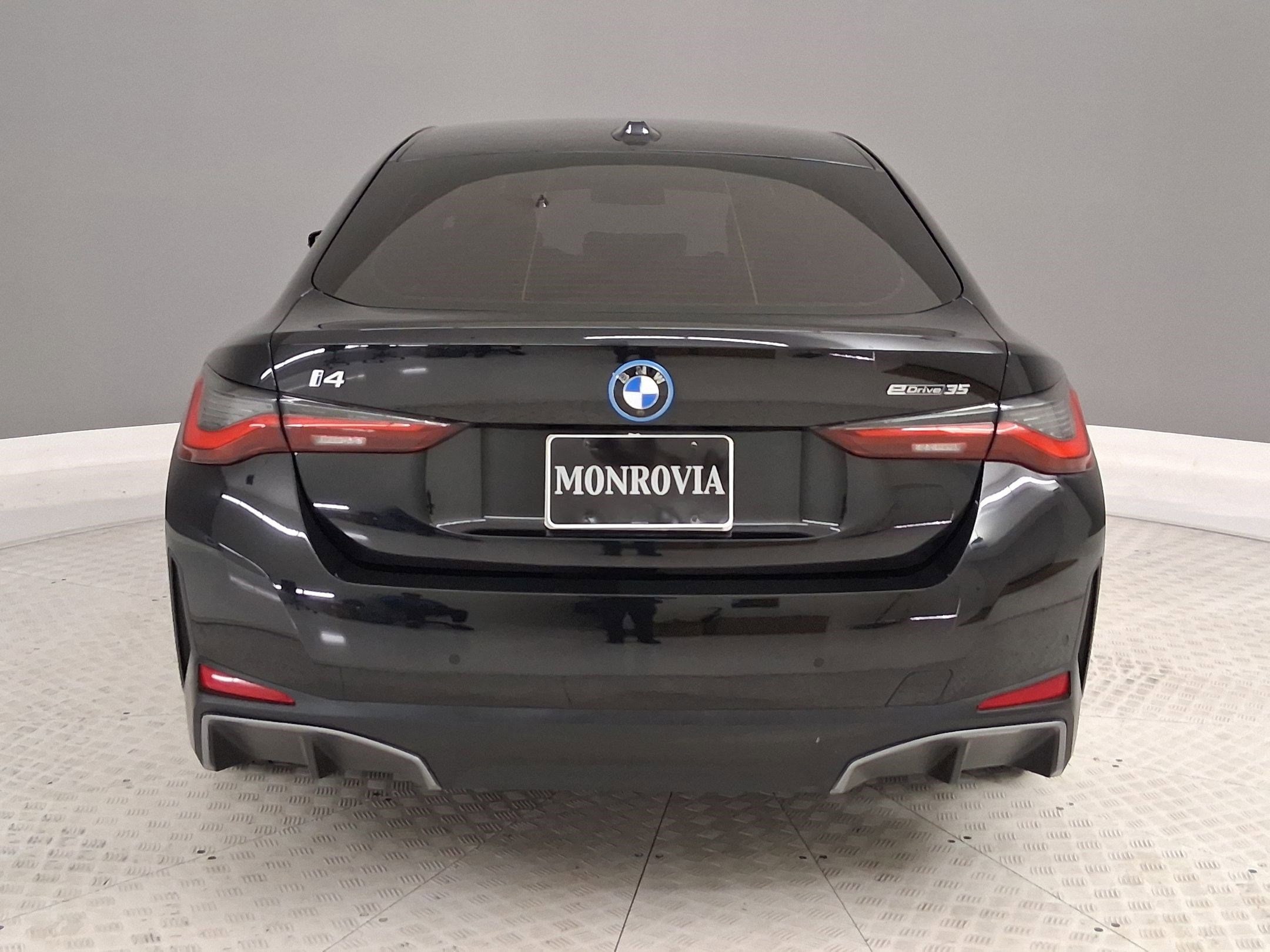 2023 BMW i4 eDrive35 photo 3