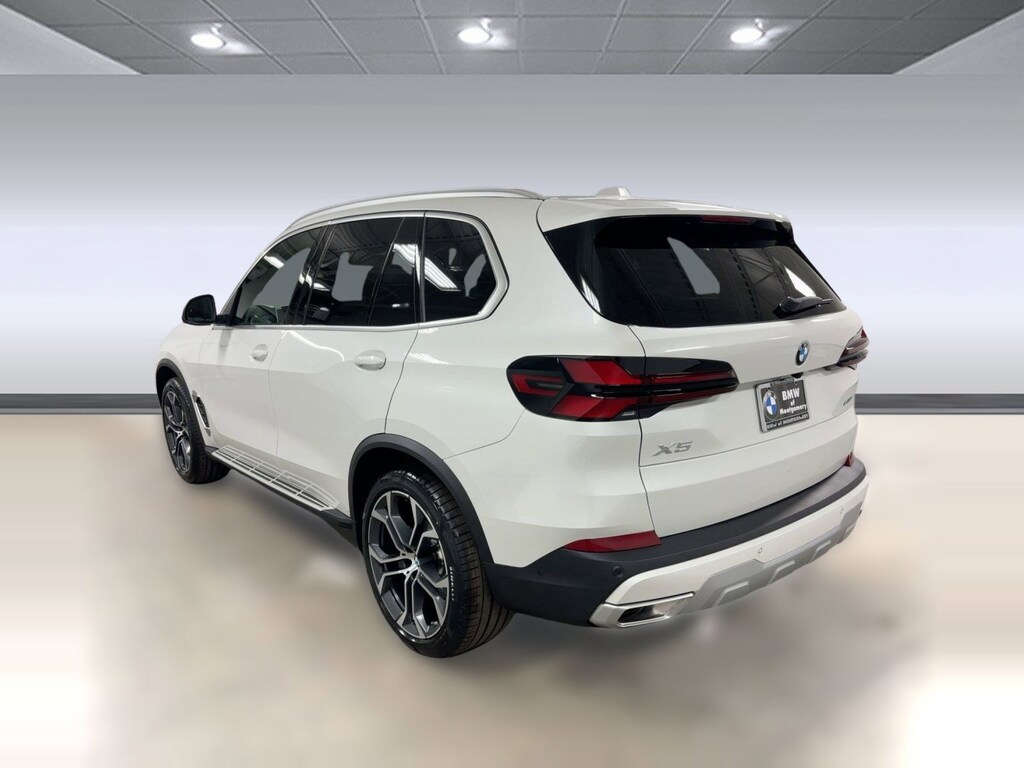 New 2026 BMW X5 sDrive40i SUV