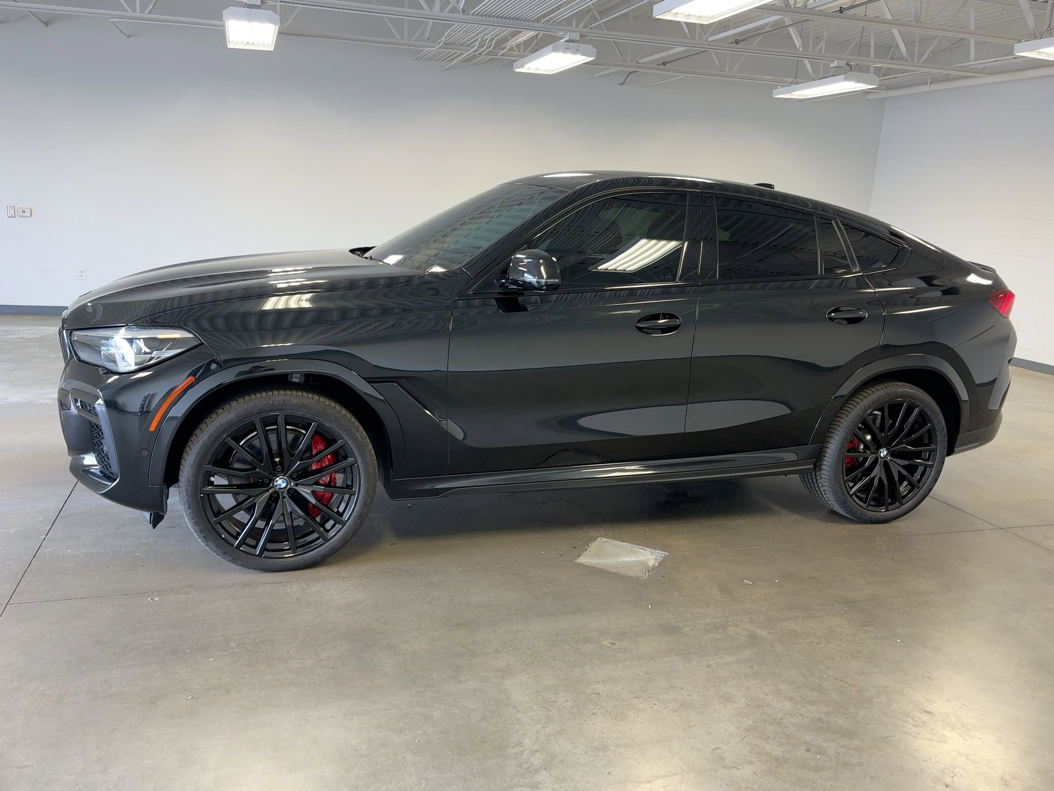 2022 Bmw X6 M50i photo 2