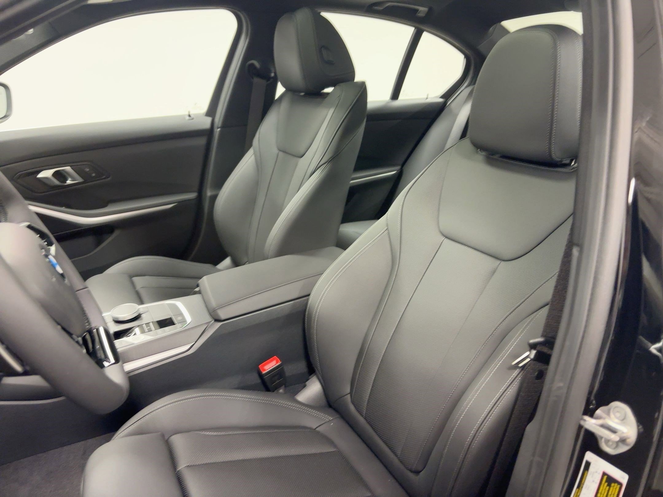 2026 BMW 3 Series 330i - Photo 22