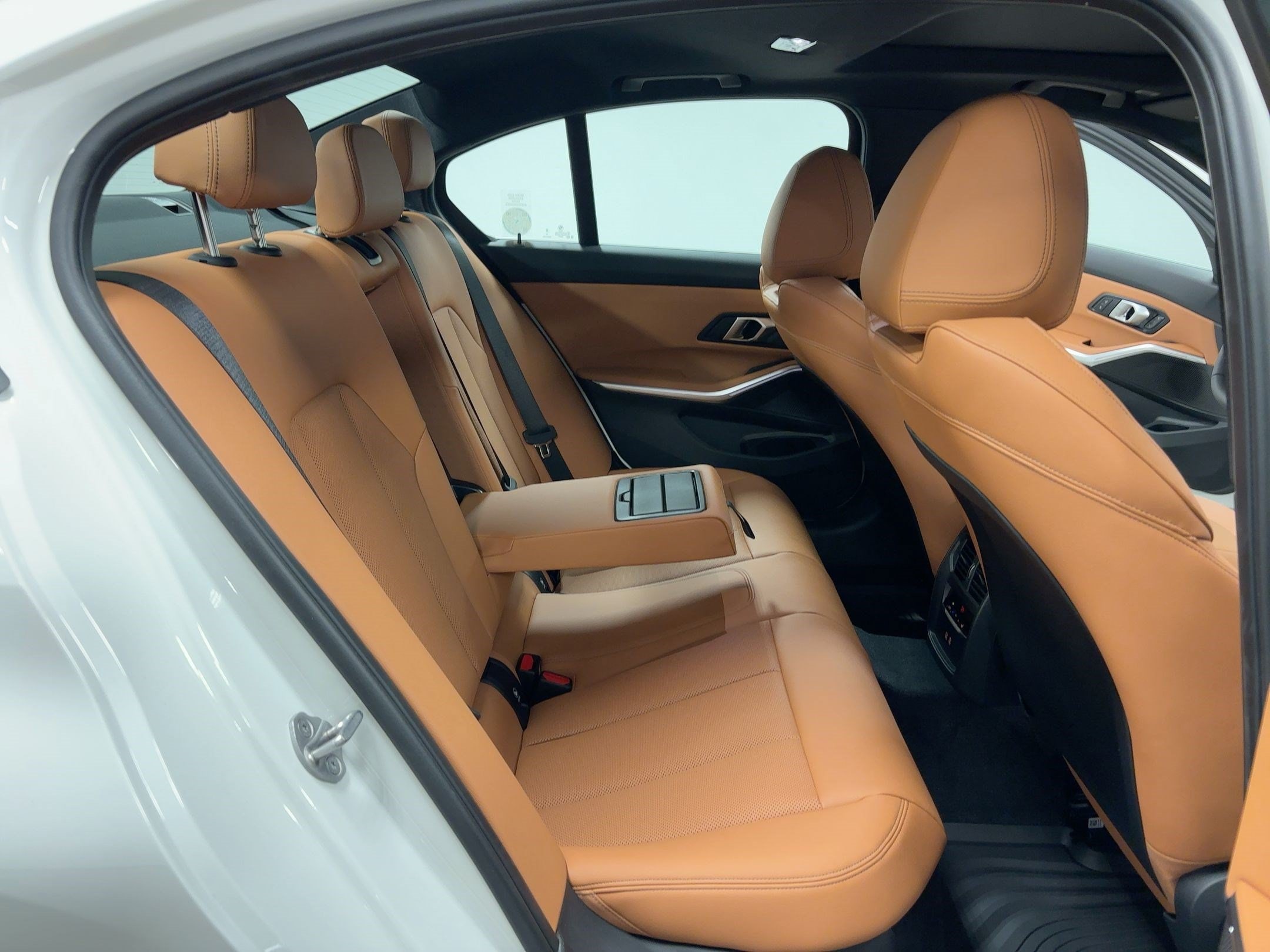 2026 BMW 3 Series 330i - Photo 27