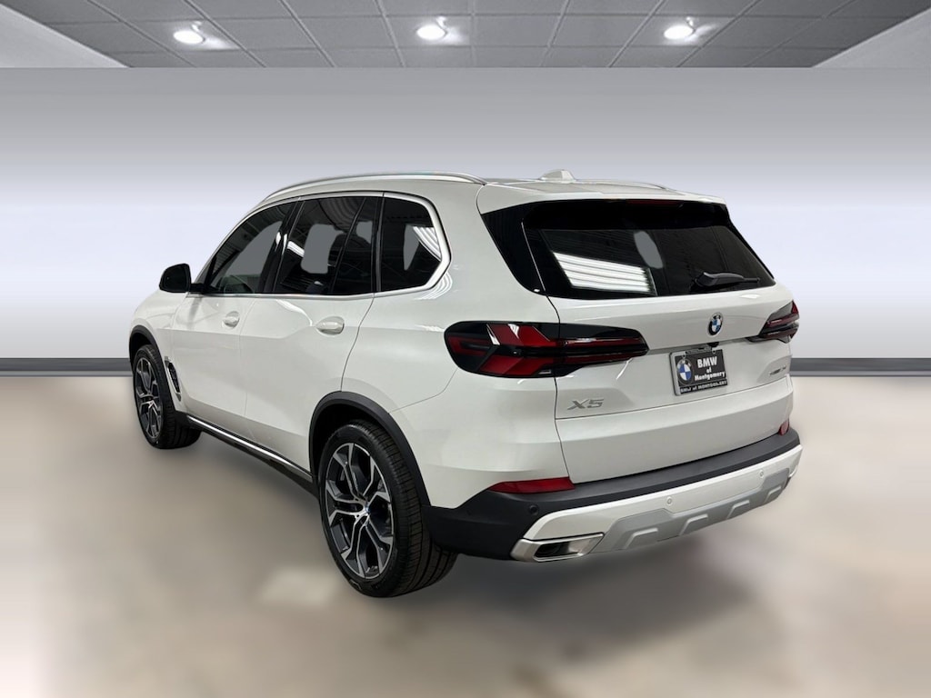 New 2026 BMW X5 sDrive40i SUV