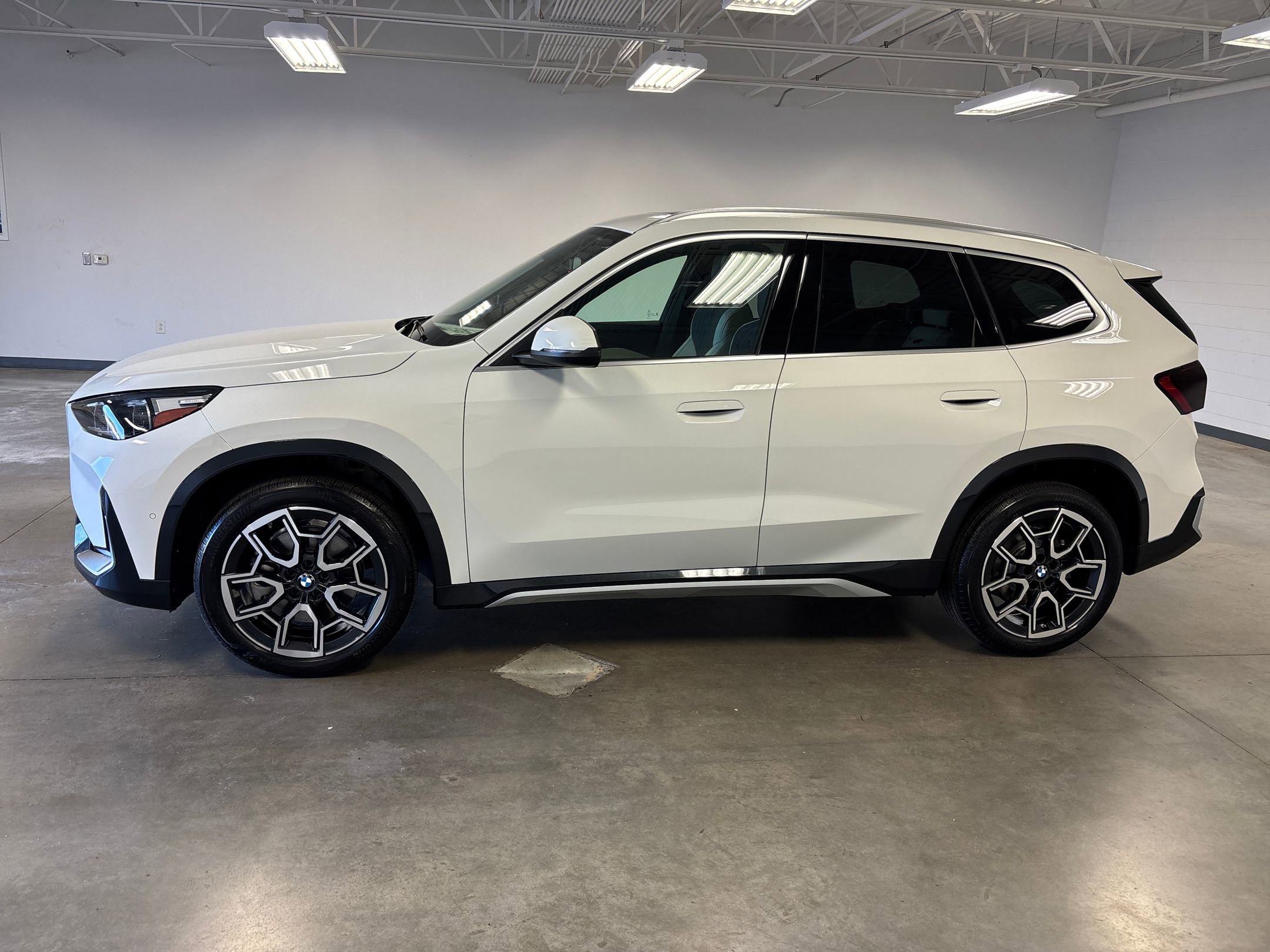 2026 Bmw X1 XDrive28i photo 2