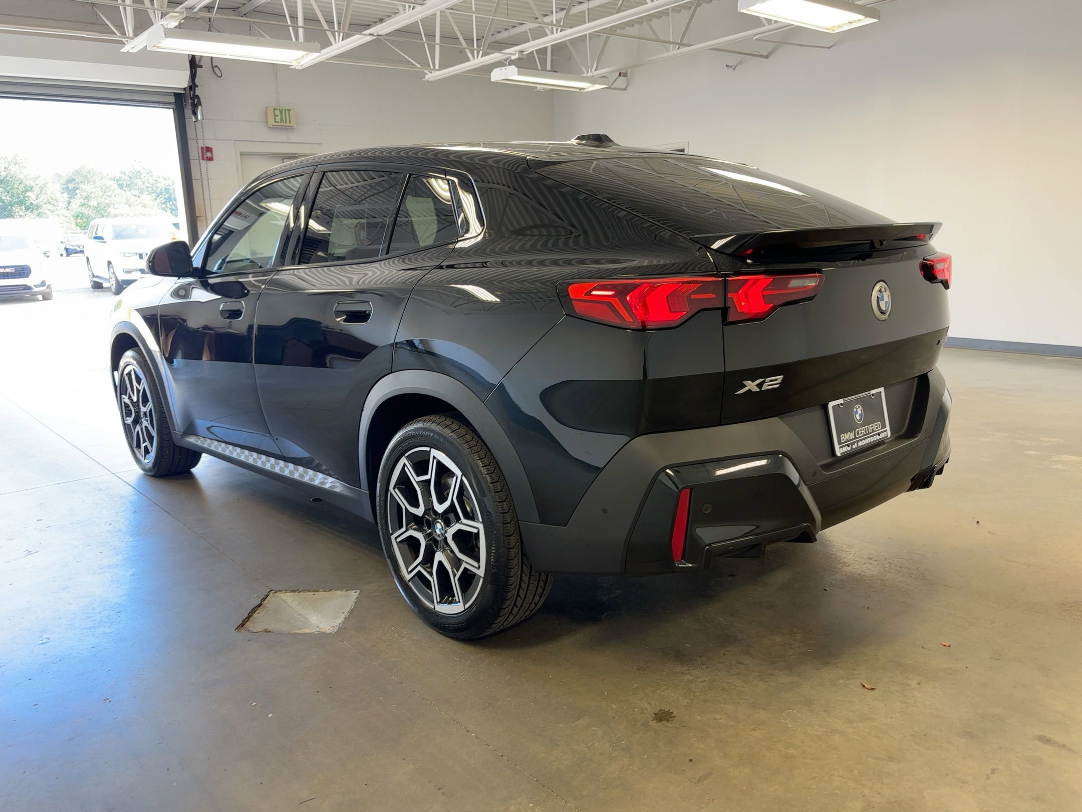 2025 Bmw X2 xDrive28i photo 3