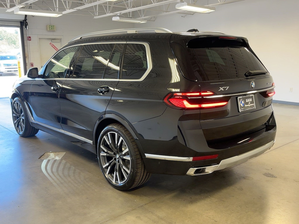 New 2026 BMW X7 xDrive40i SUV