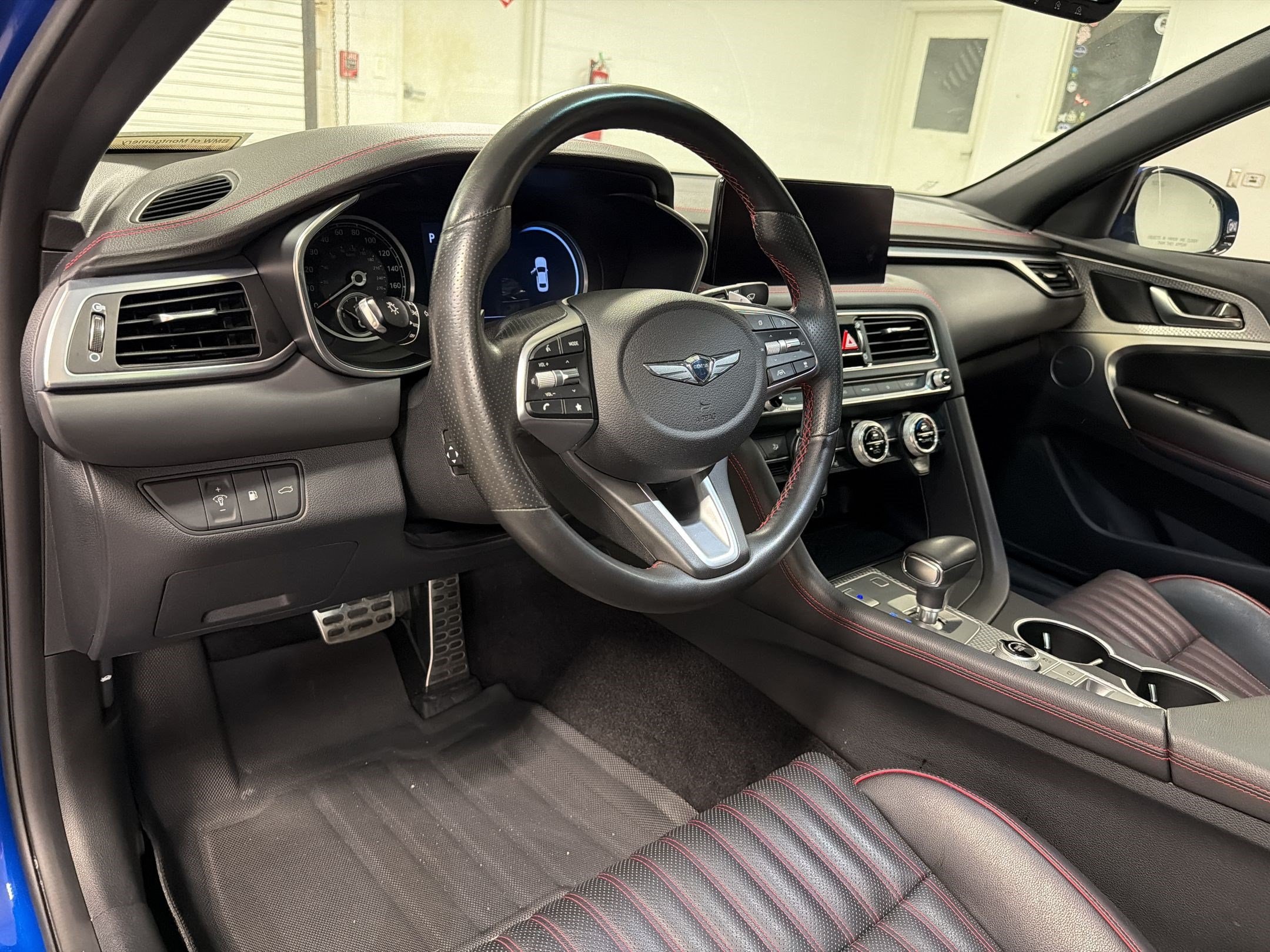 G70 2.0T Sedan