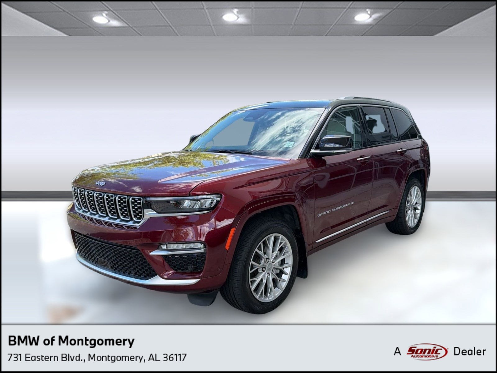 2023 Jeep Grand Cherokee Summit 4x4's photo