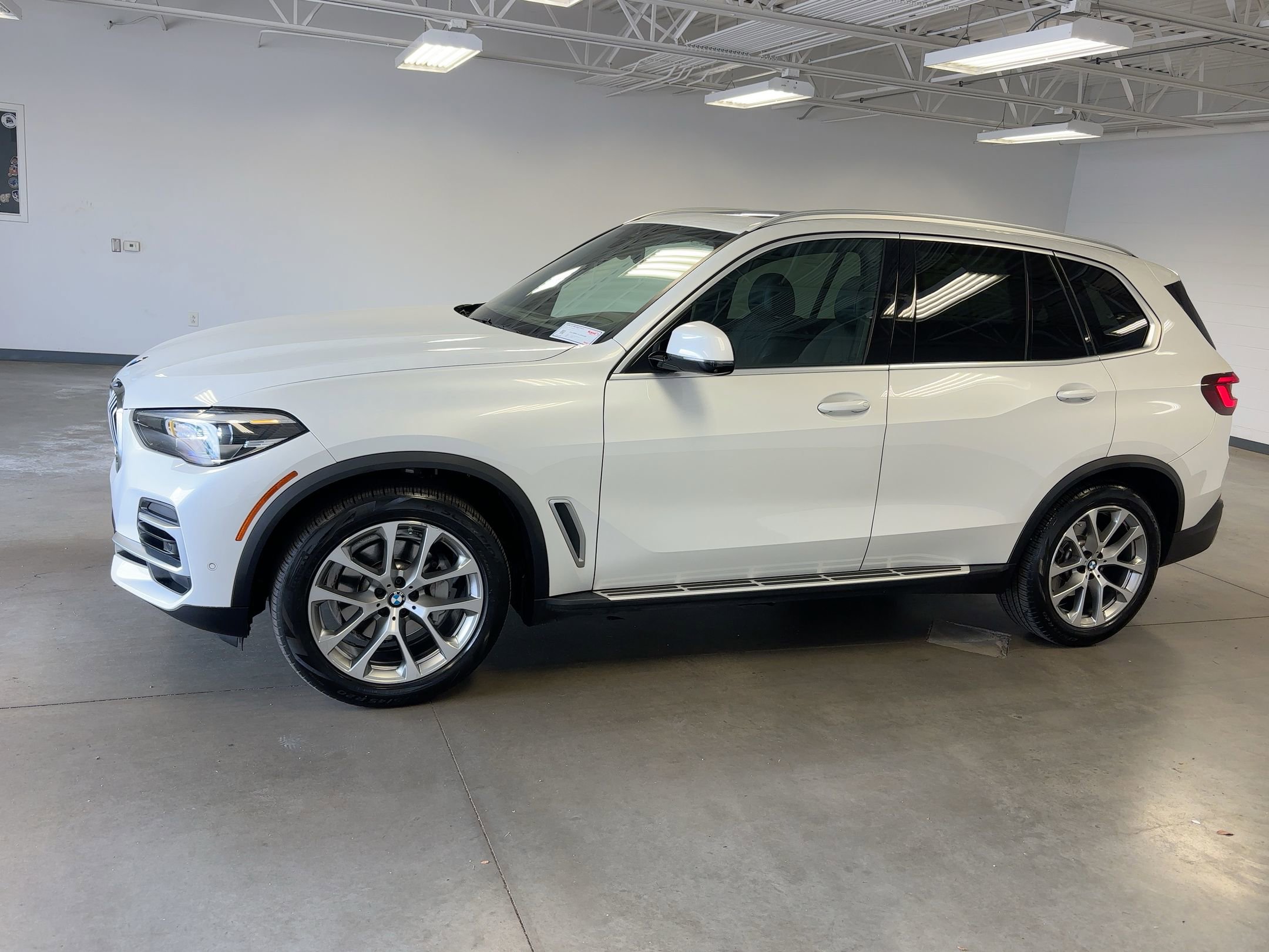 2023 Bmw X5 sDrive40i photo 2