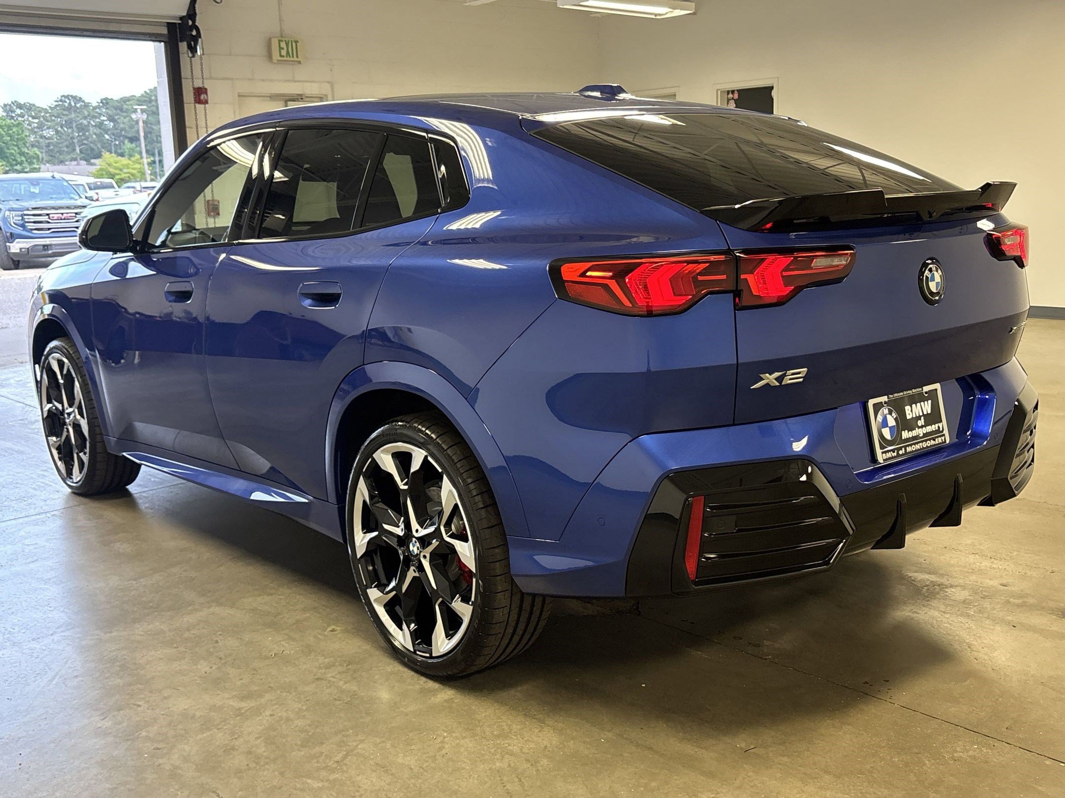 2025 Bmw X2 xDrive28i photo 2