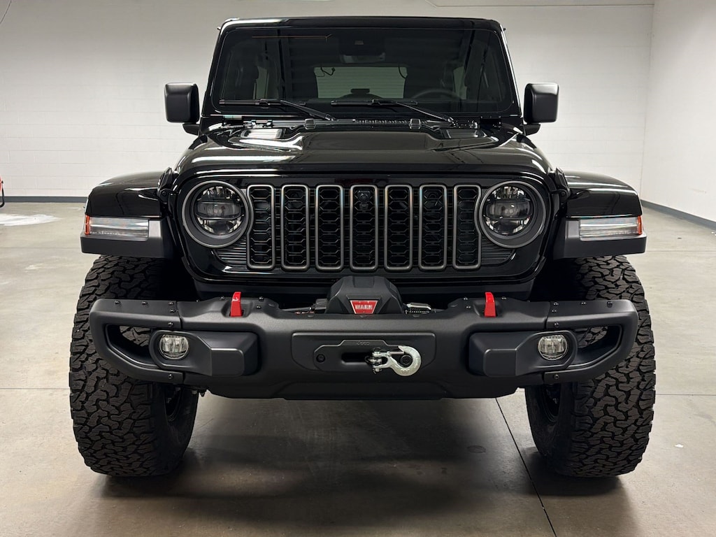 Used 2025 Jeep Wrangler Rubicon SUV