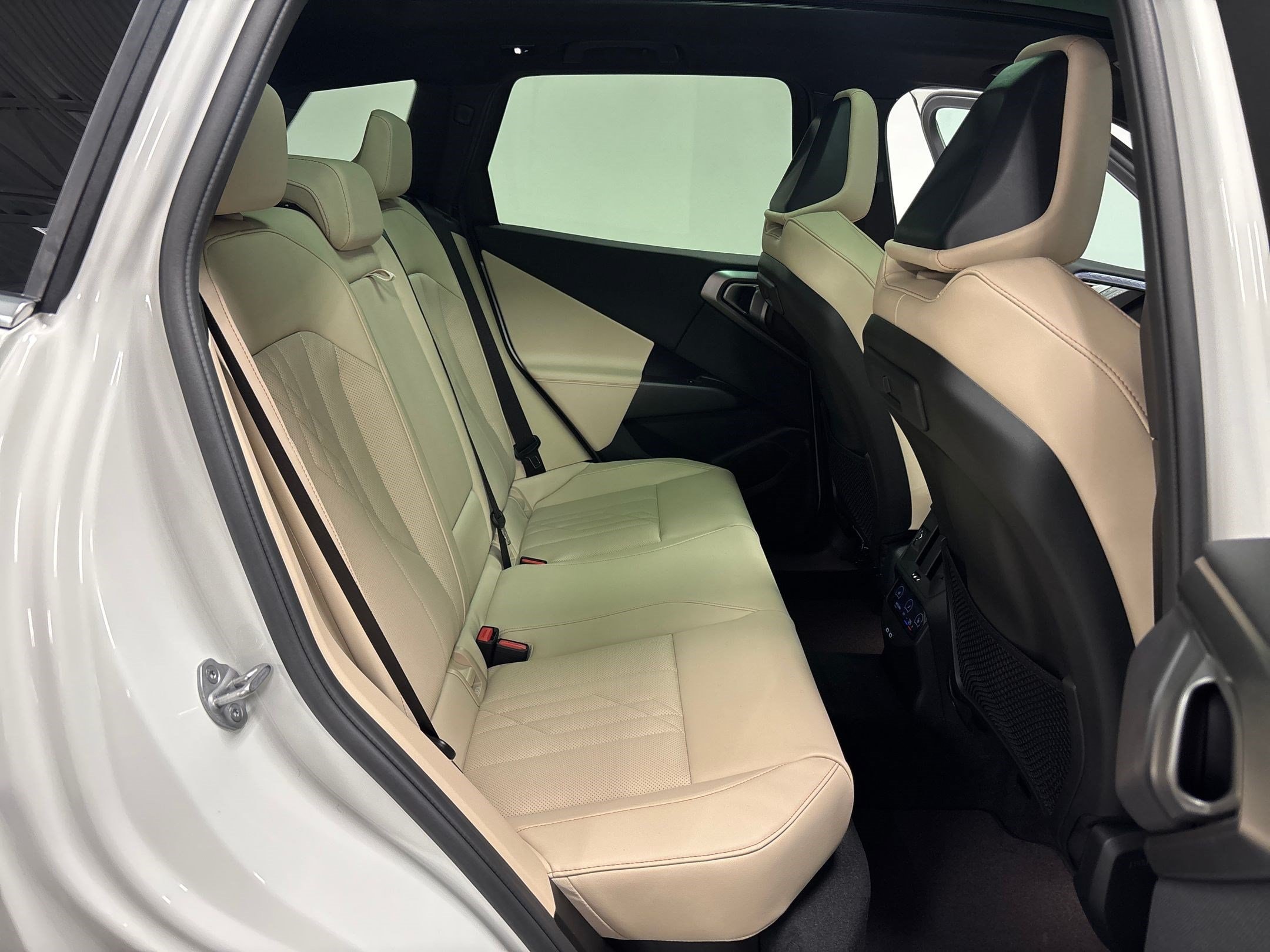 2026 BMW X3 30 - Photo 37