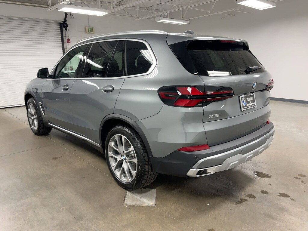 New 2026 BMW X5 sDrive40i SUV