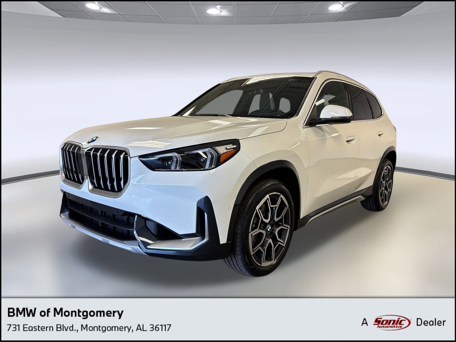 2026 BMW X1 28i's photo
