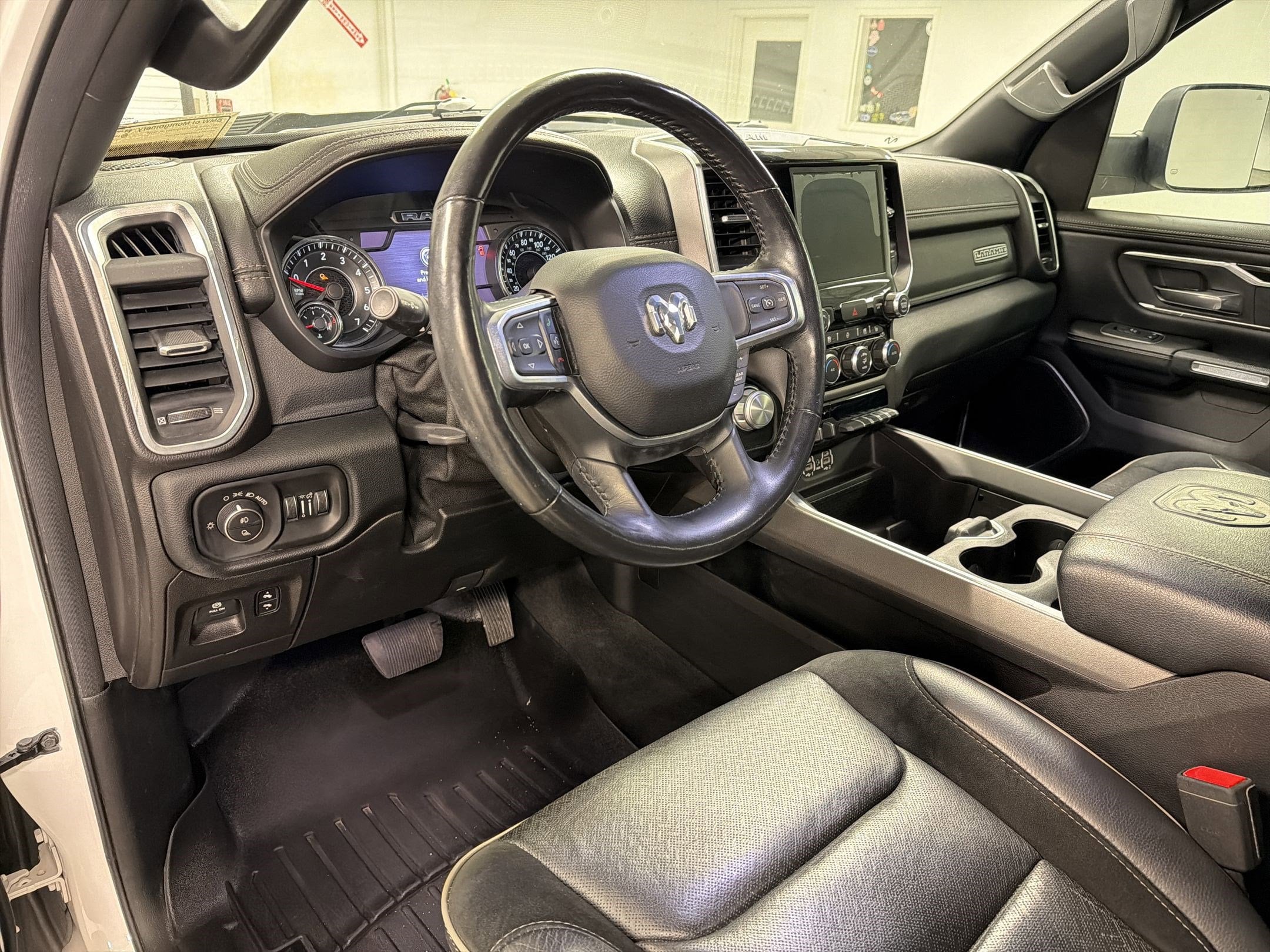 2020 Ram 1500 Laramie photo 2