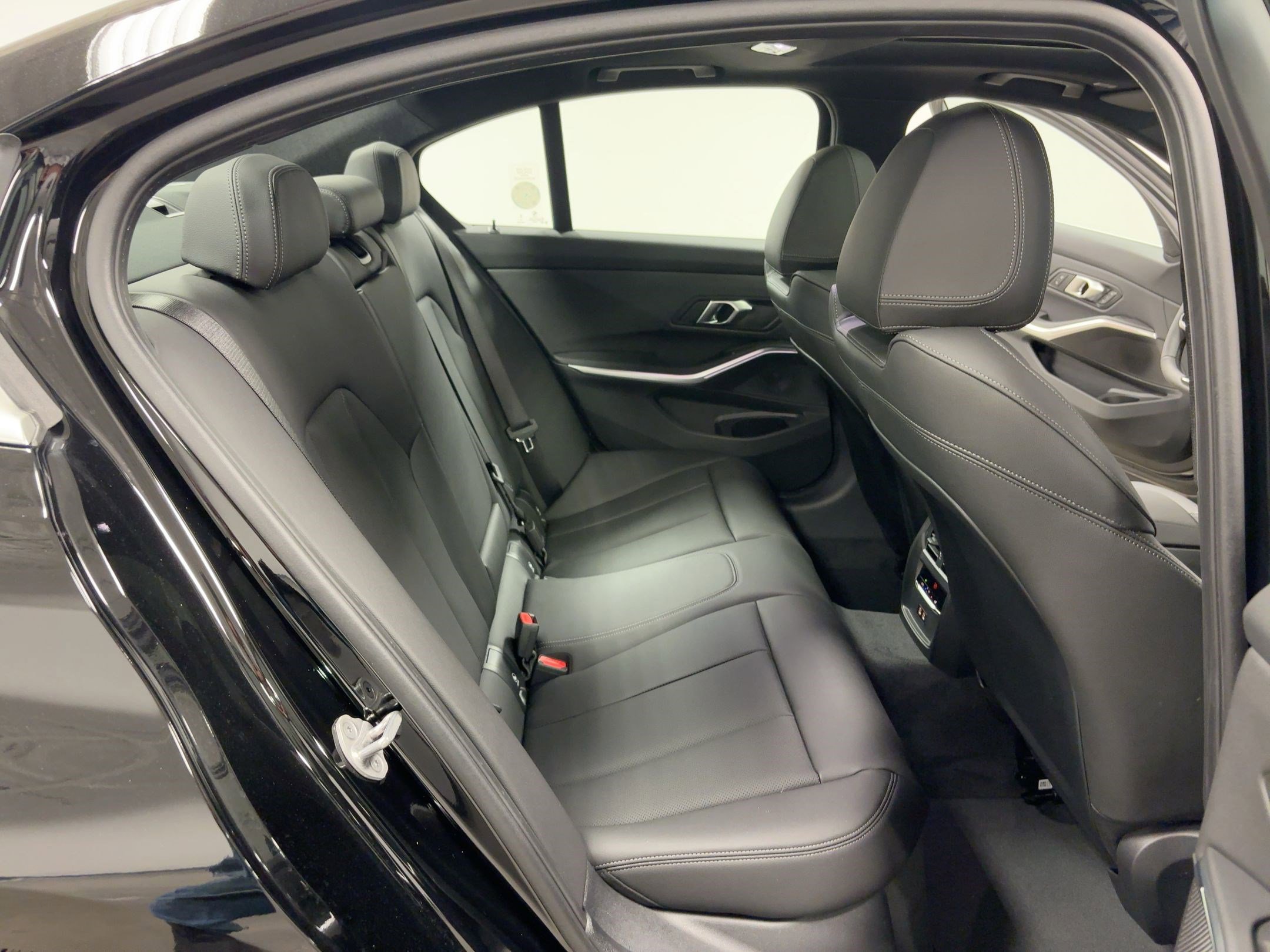 2026 BMW 3 Series 330i - Photo 30