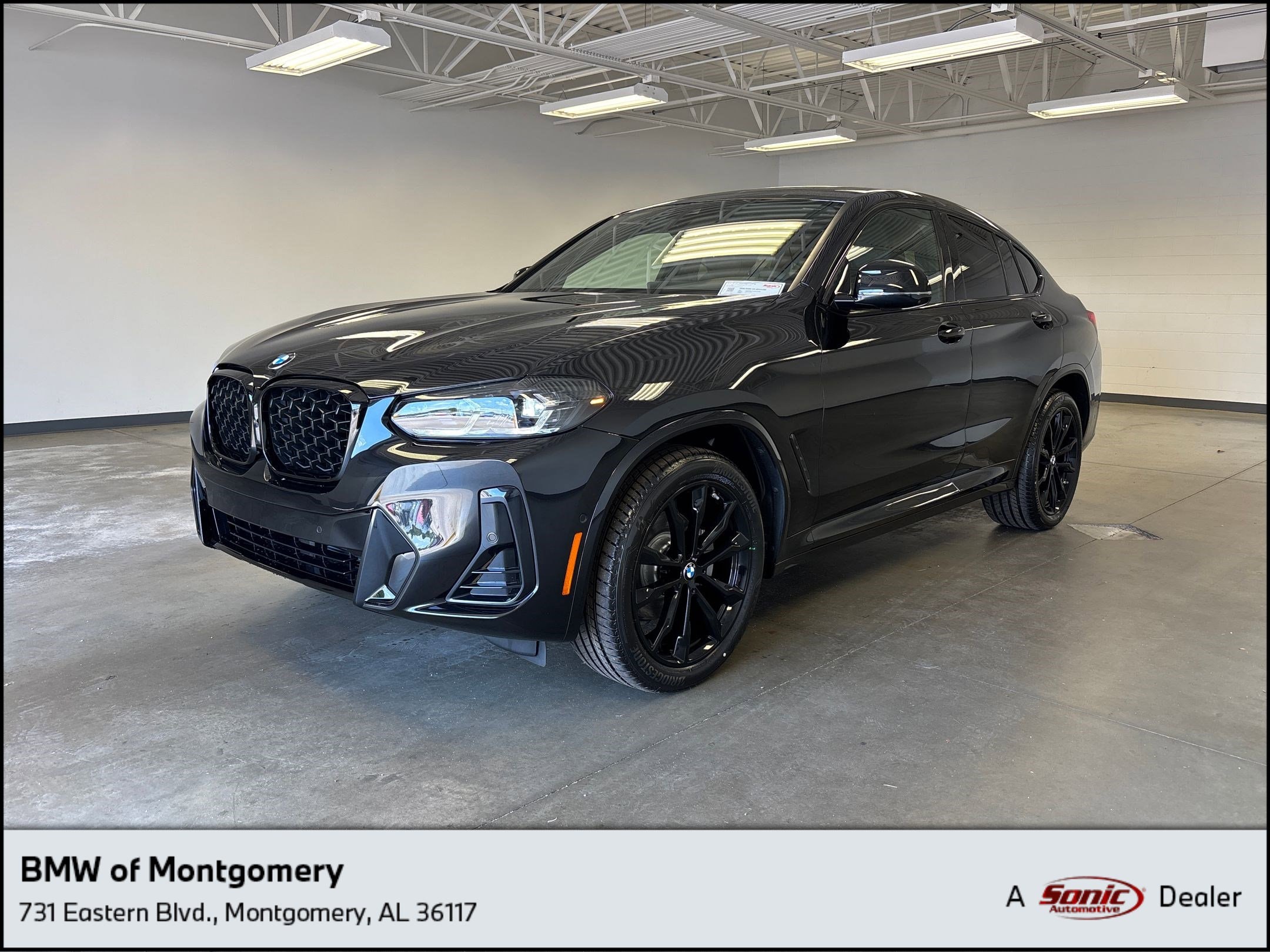2025 BMW X4 xDrive30i