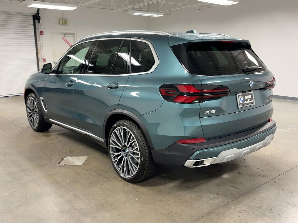 New 2026 BMW X5 sDrive40i SUV