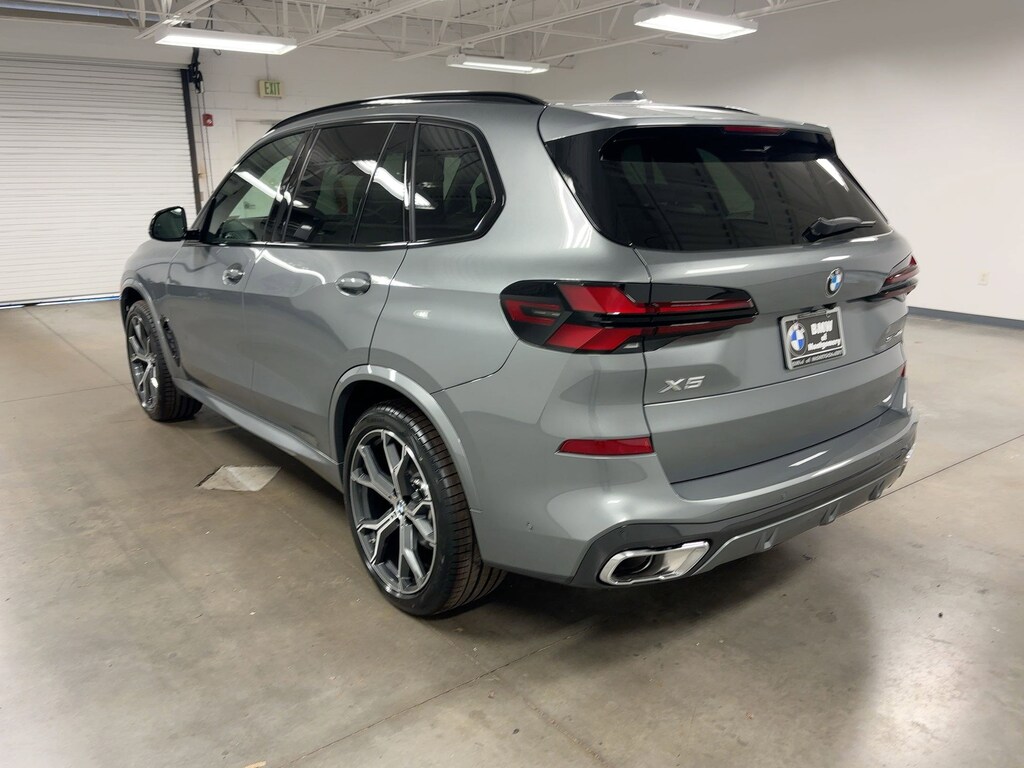 New 2026 BMW X5 sDrive40i SUV
