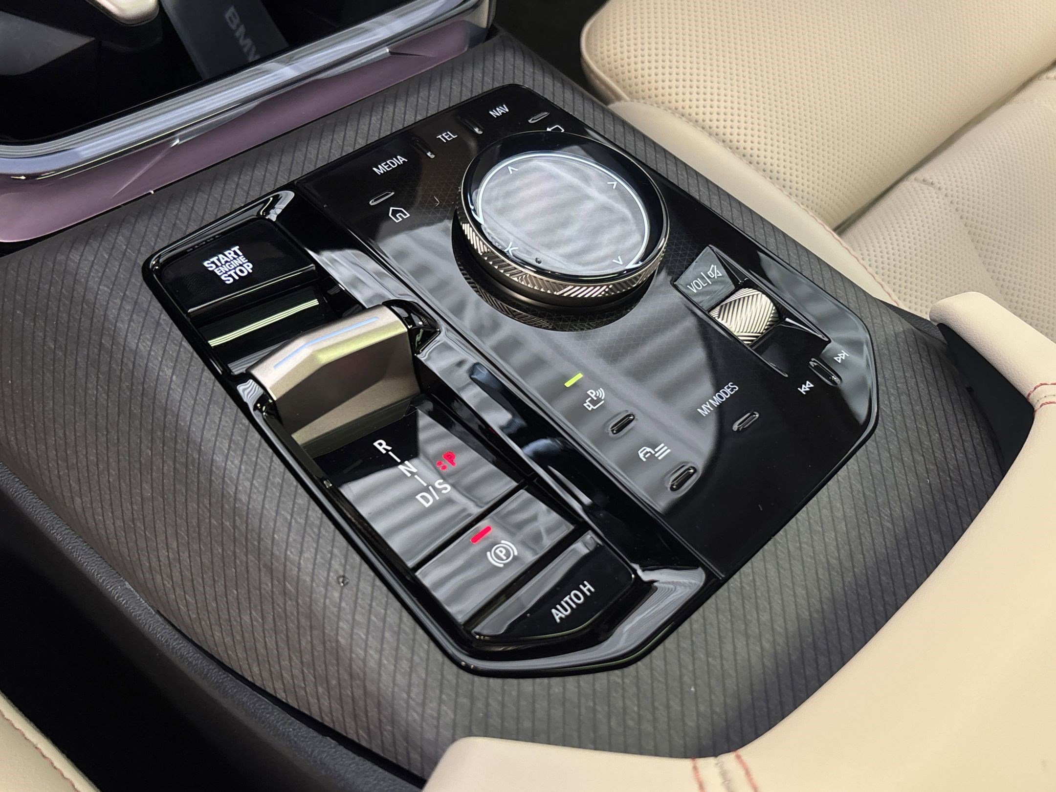 2025 BMW X3 30 - Photo 30