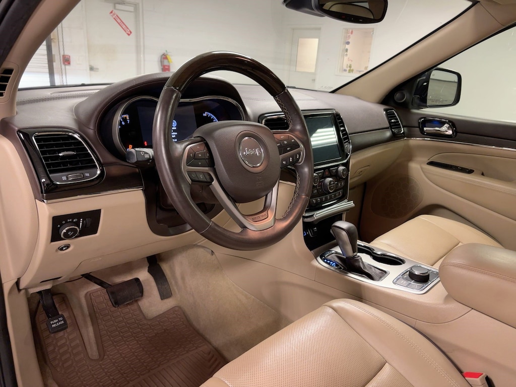 Used 2019 Jeep Grand Cherokee Overland SUV