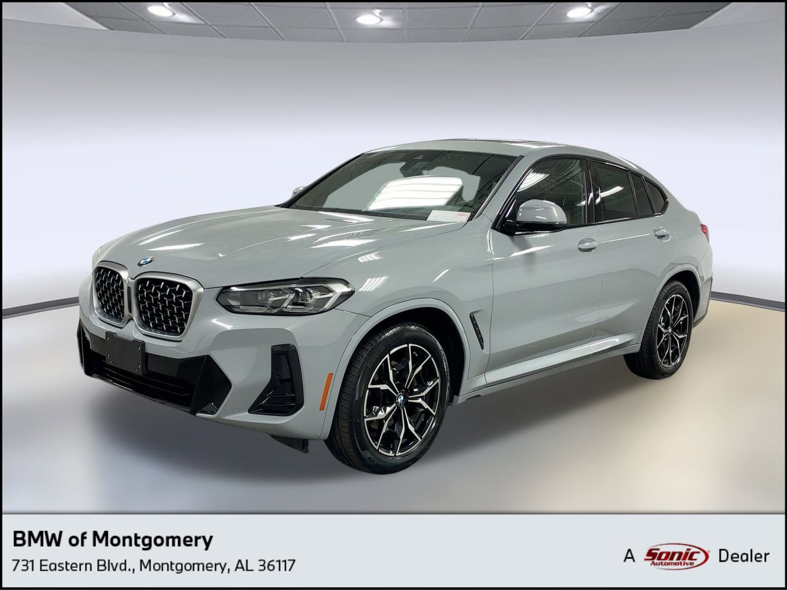 2025 BMW X4 30i's photo