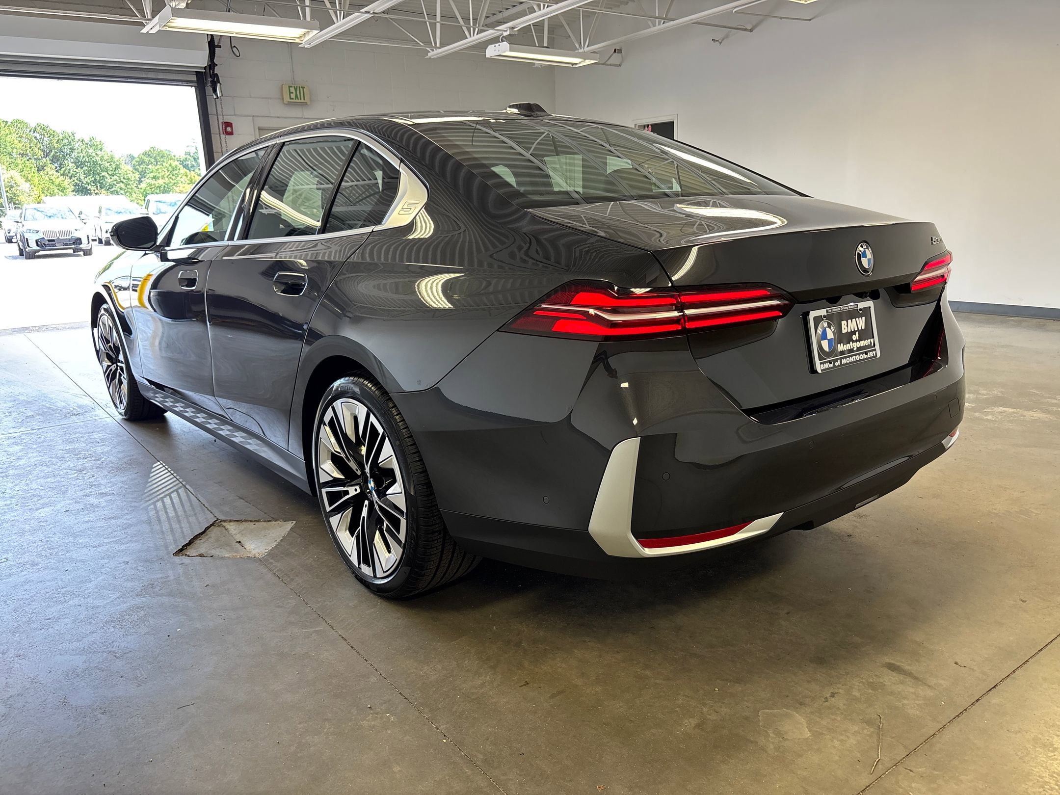 2026 Bmw 530i photo 2
