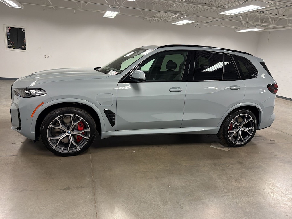 New 2026 BMW X5 PHEV xDrive50e SUV