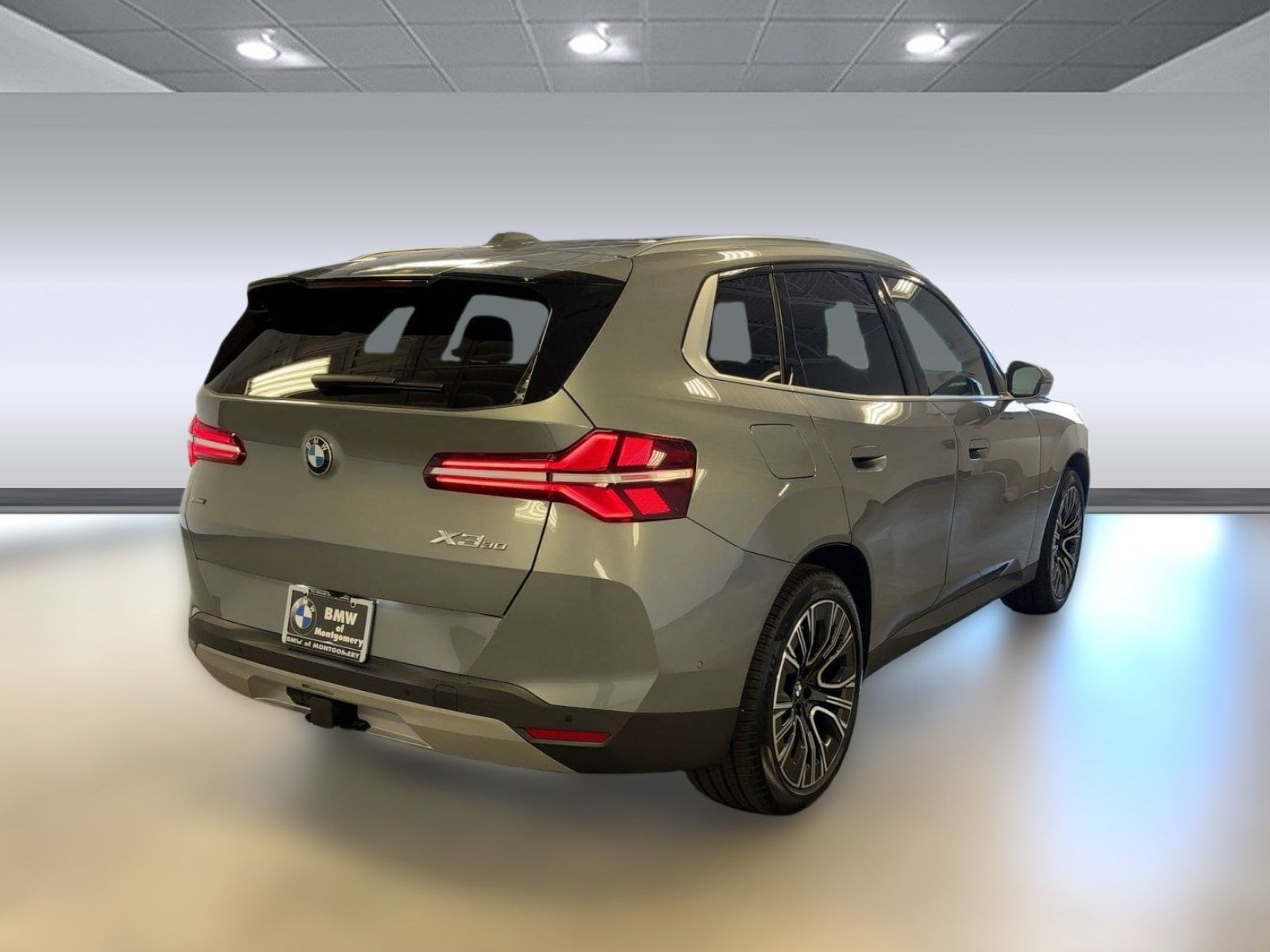 2026 BMW X3 30 xDrive photo 3