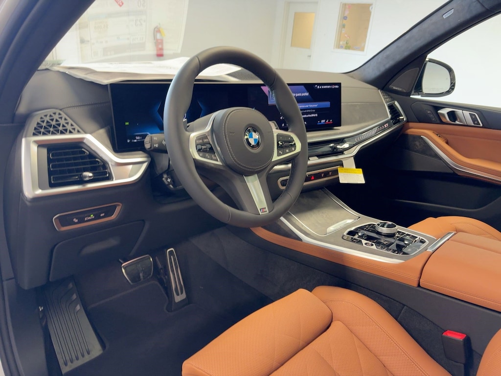 New 2026 BMW X7 xDrive40i SUV