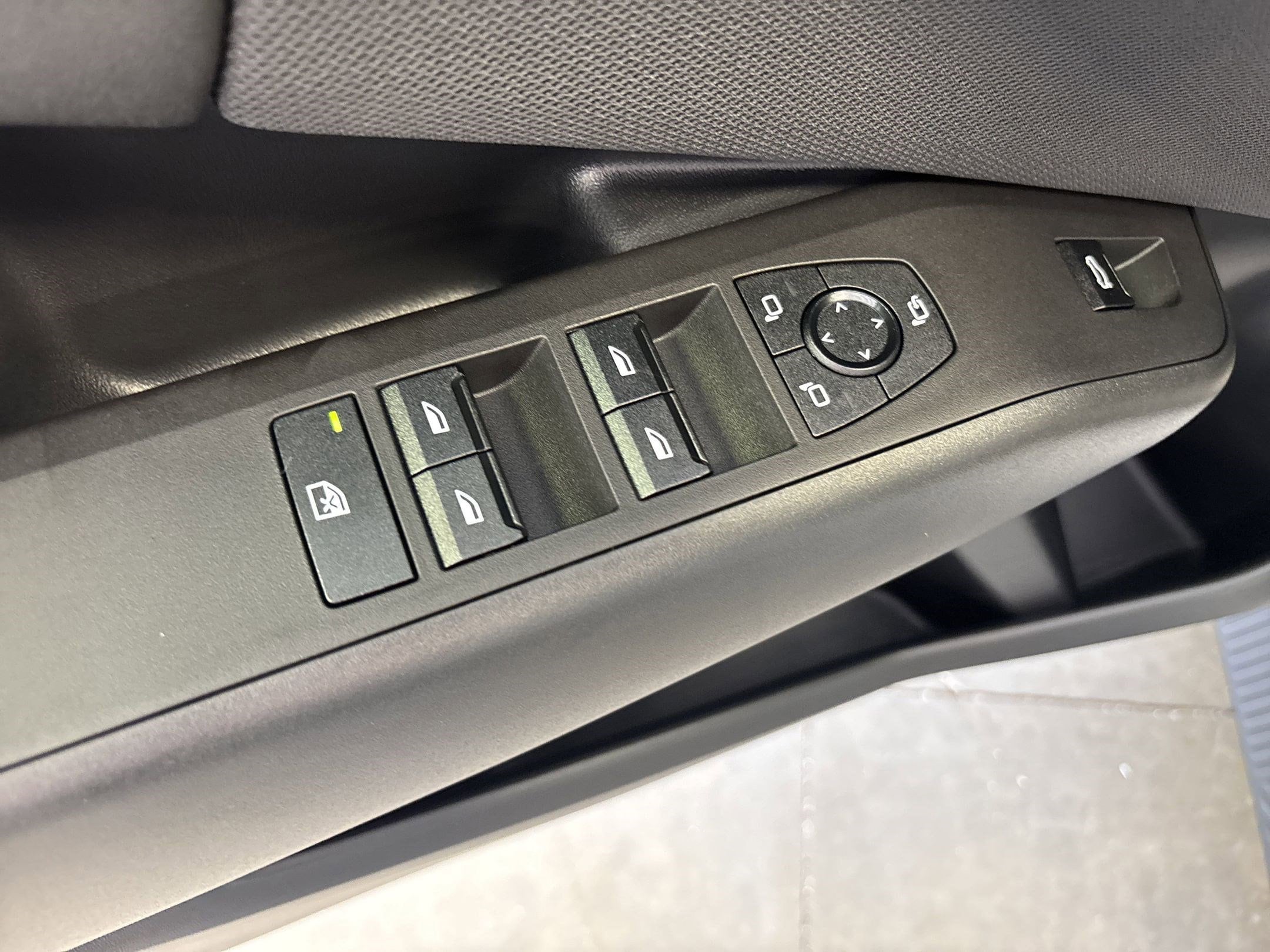 2025 BMW X3 30 - Photo 24