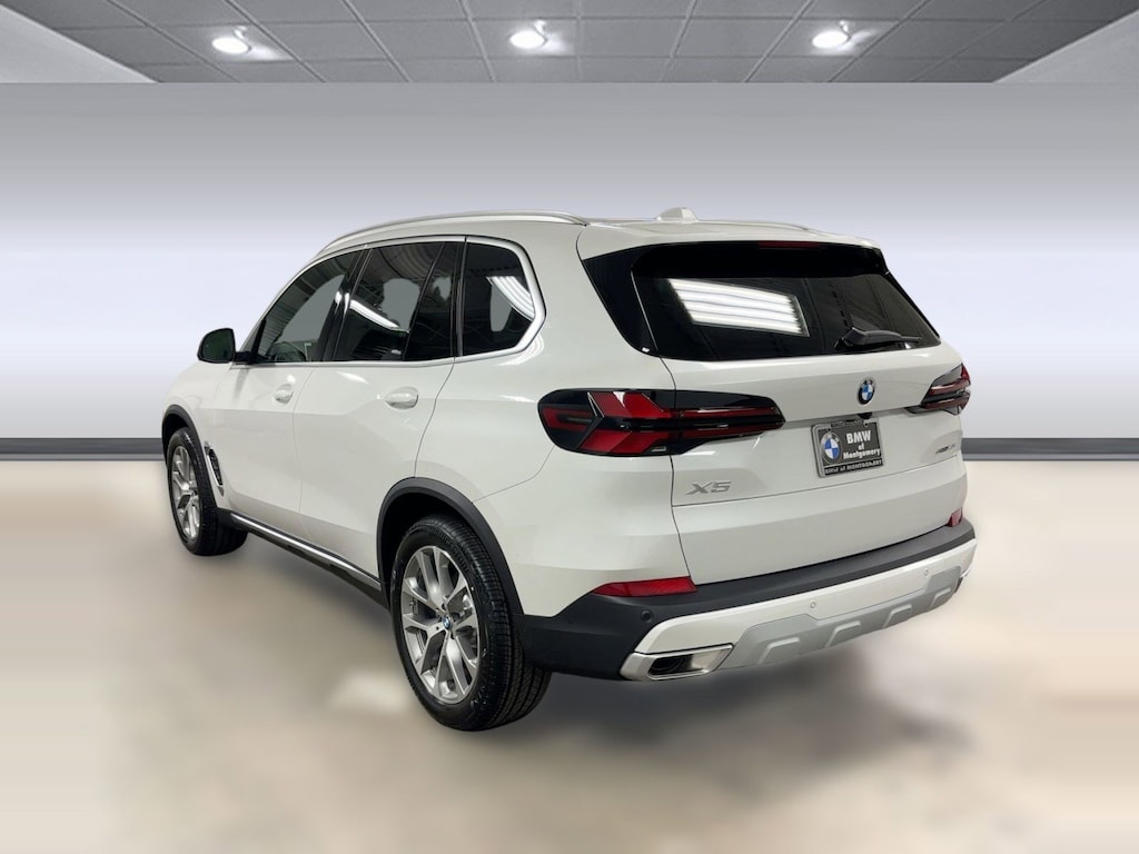 New 2026 BMW X5 sDrive40i SUV