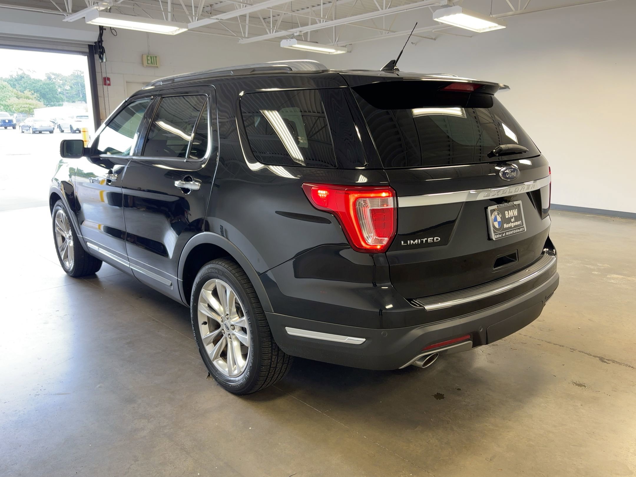 2019 Ford Explorer Limited photo 2