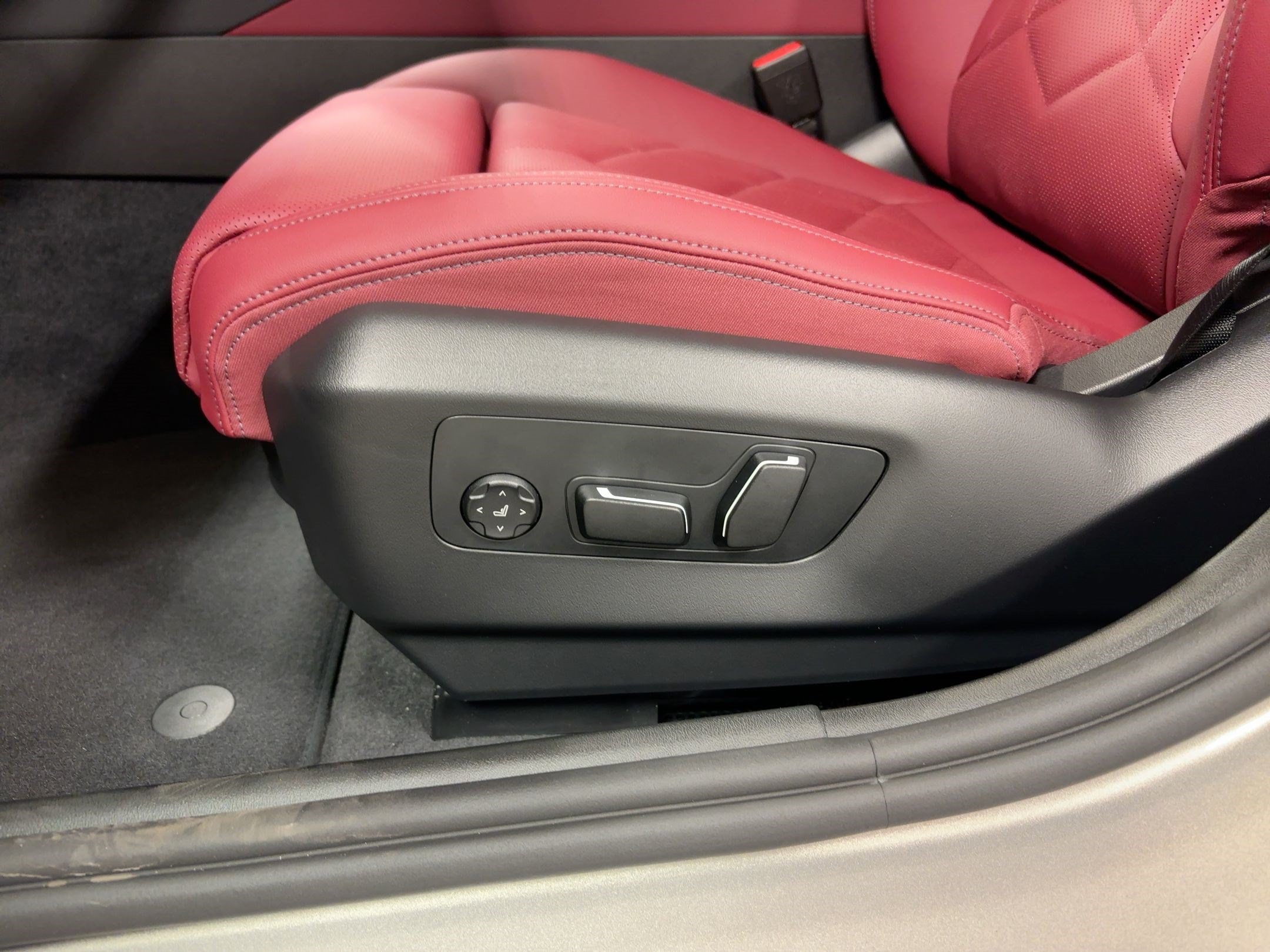2026 BMW 5 Series 530i - Photo 12