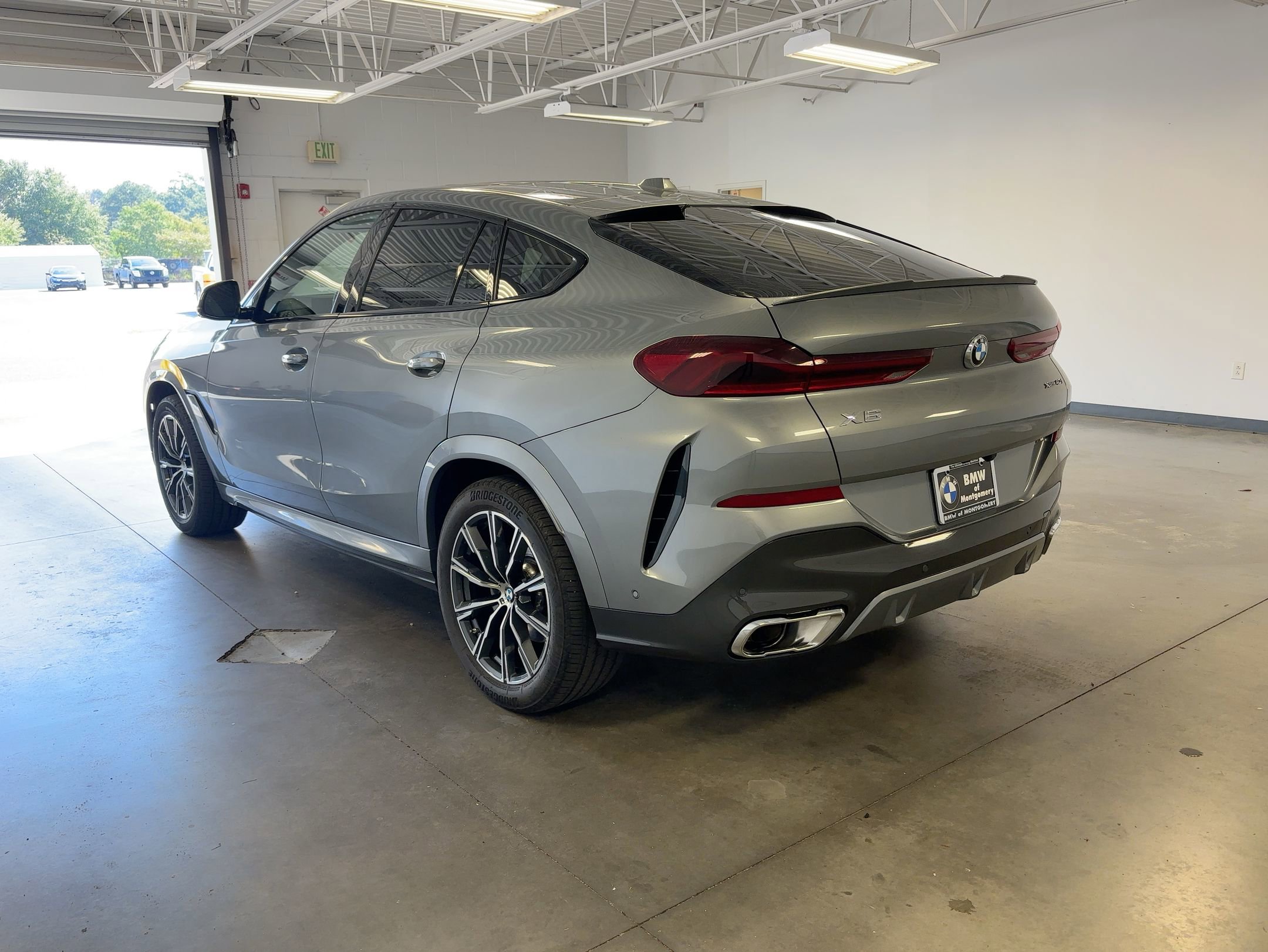 2025 Bmw X6 xDrive40i photo 2