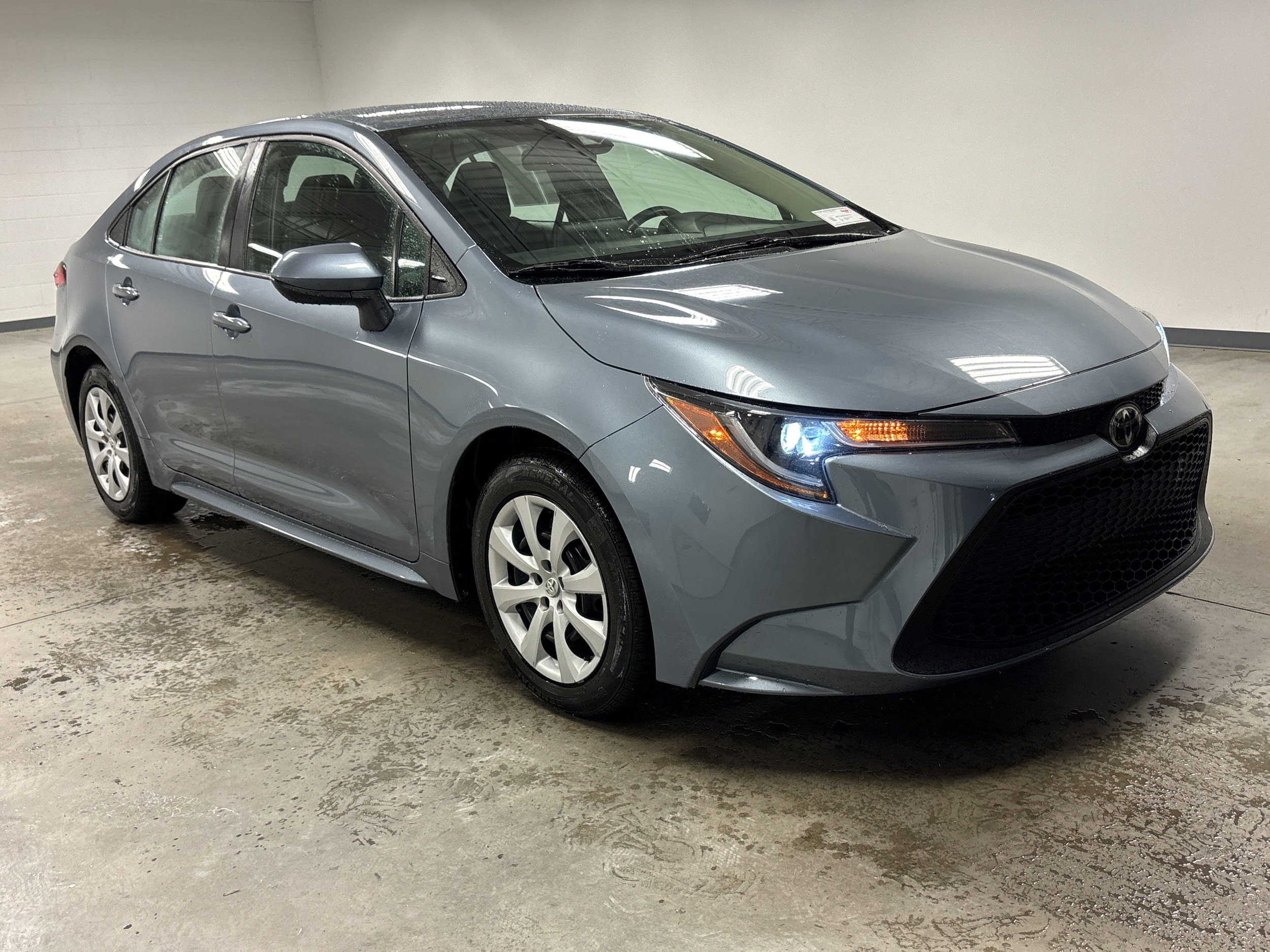 Used 2022 Toyota Corolla LE with VIN 5YFEPMAE1NP323330 for sale in Montgomery, AL