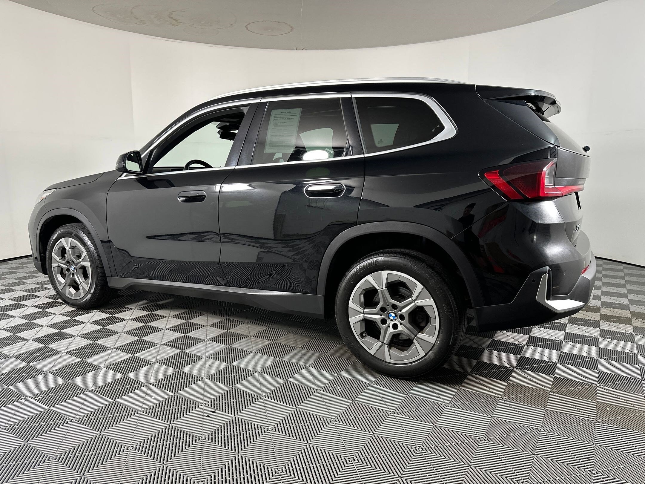 2023 Bmw X1 XDrive28i photo 2