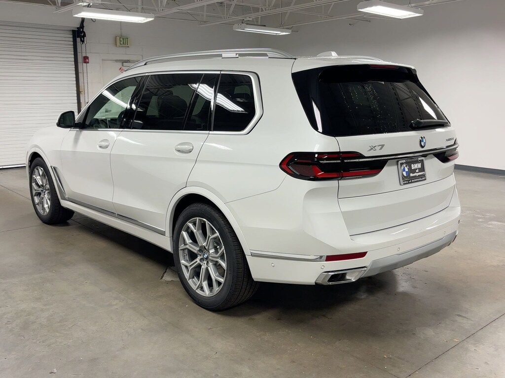 New 2026 BMW X7 xDrive40i SUV