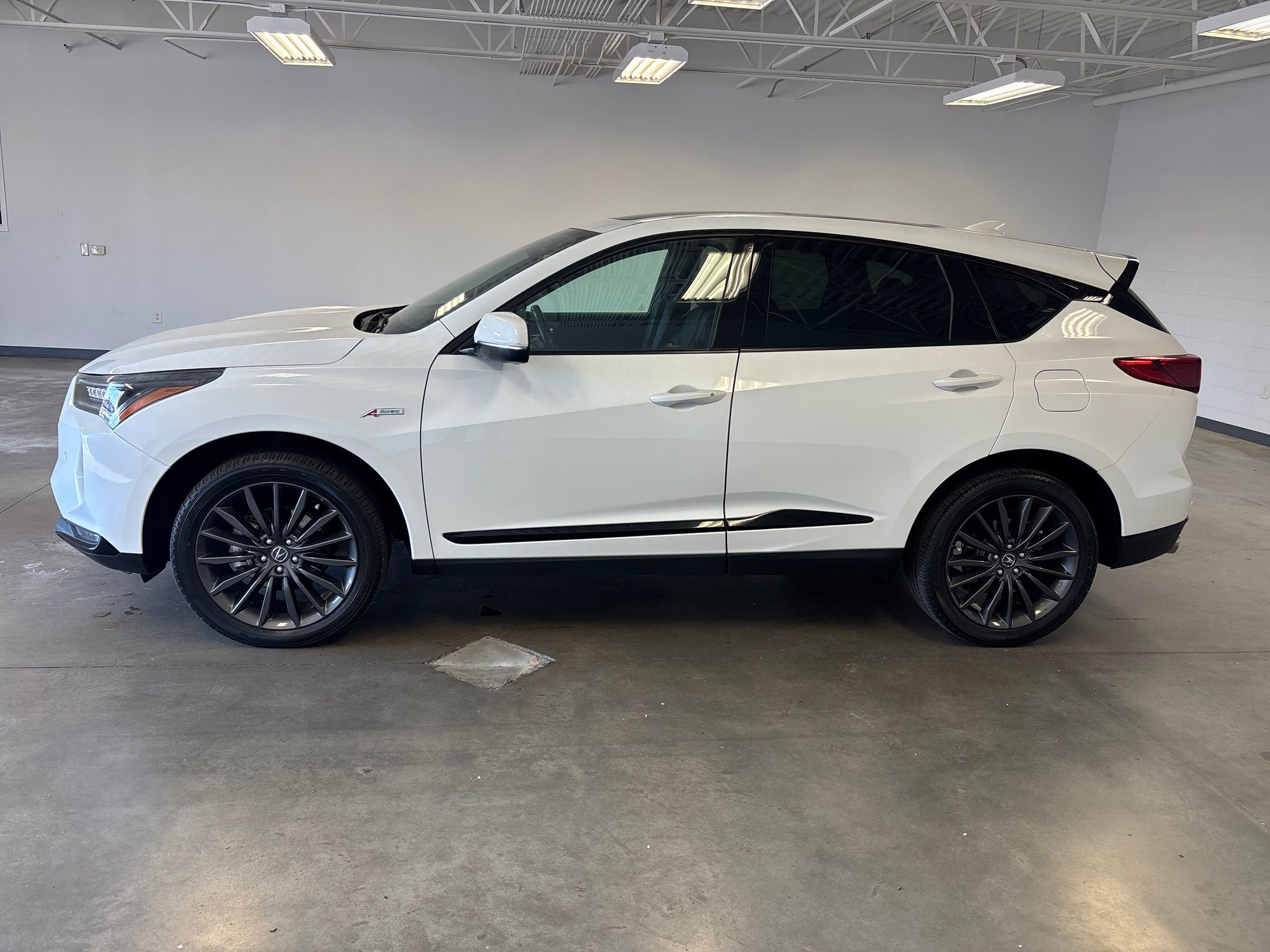 2022 Acura RDX A-Spec Advance photo 2