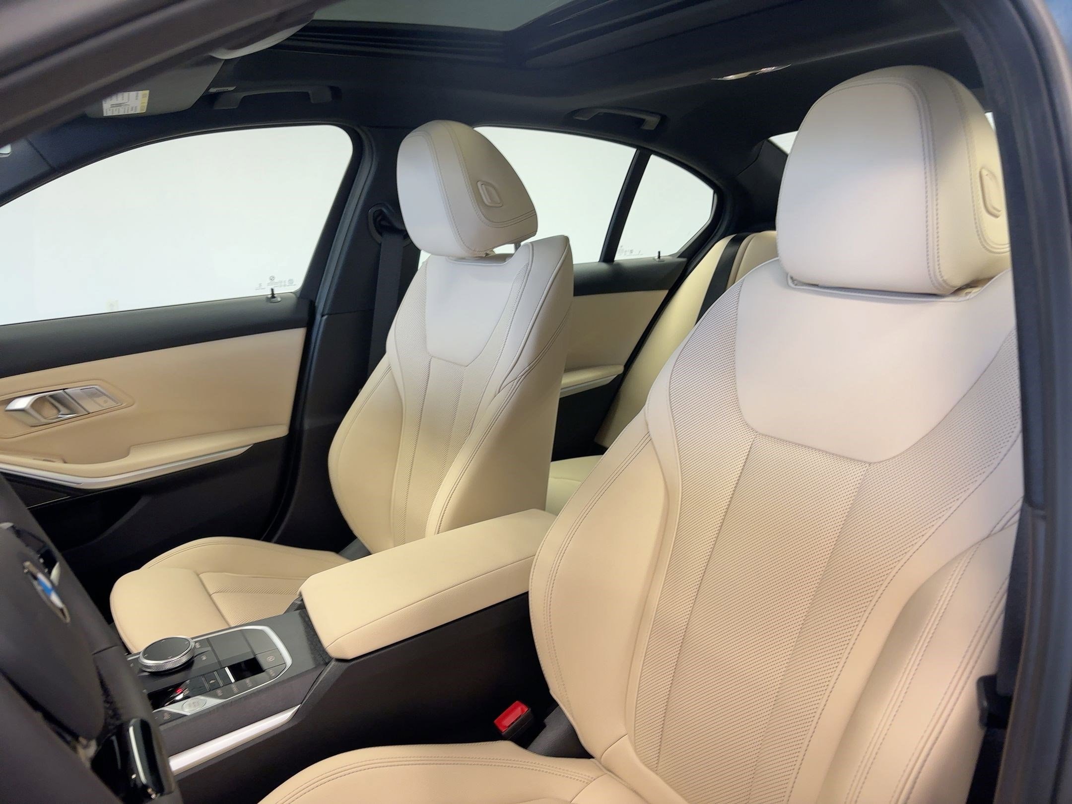 2026 BMW 3 Series 330i - Photo 23