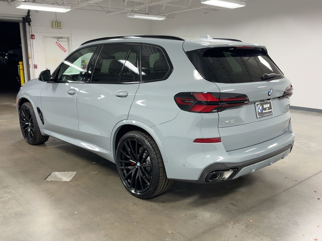 New 2026 BMW X5 sDrive40i SUV