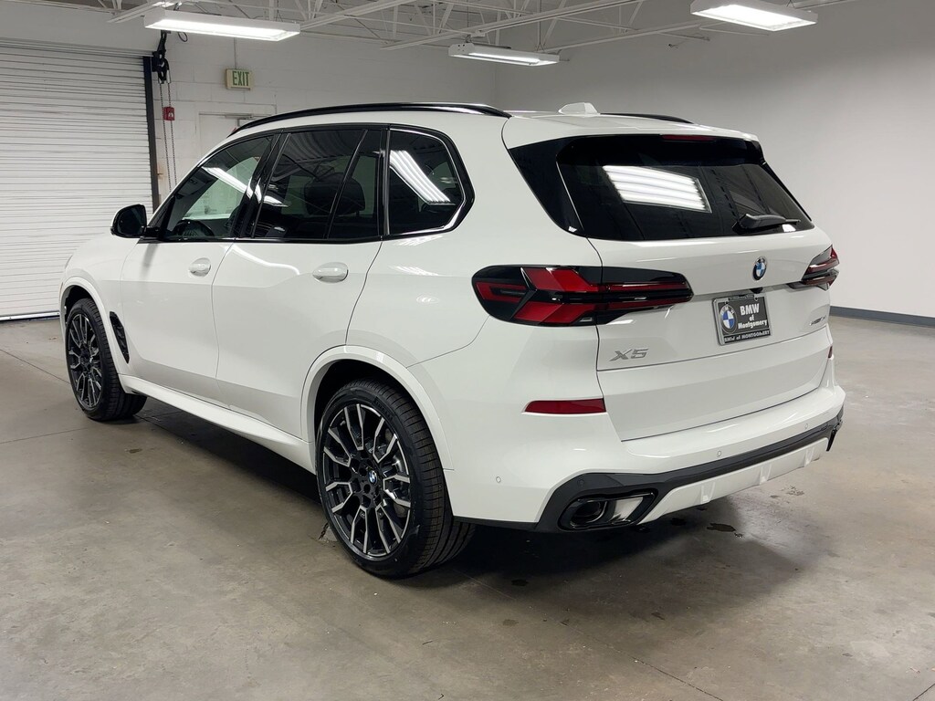New 2026 BMW X5 sDrive40i SUV